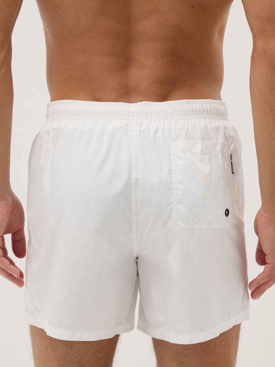 White swim shorts with elasticated waistband_2