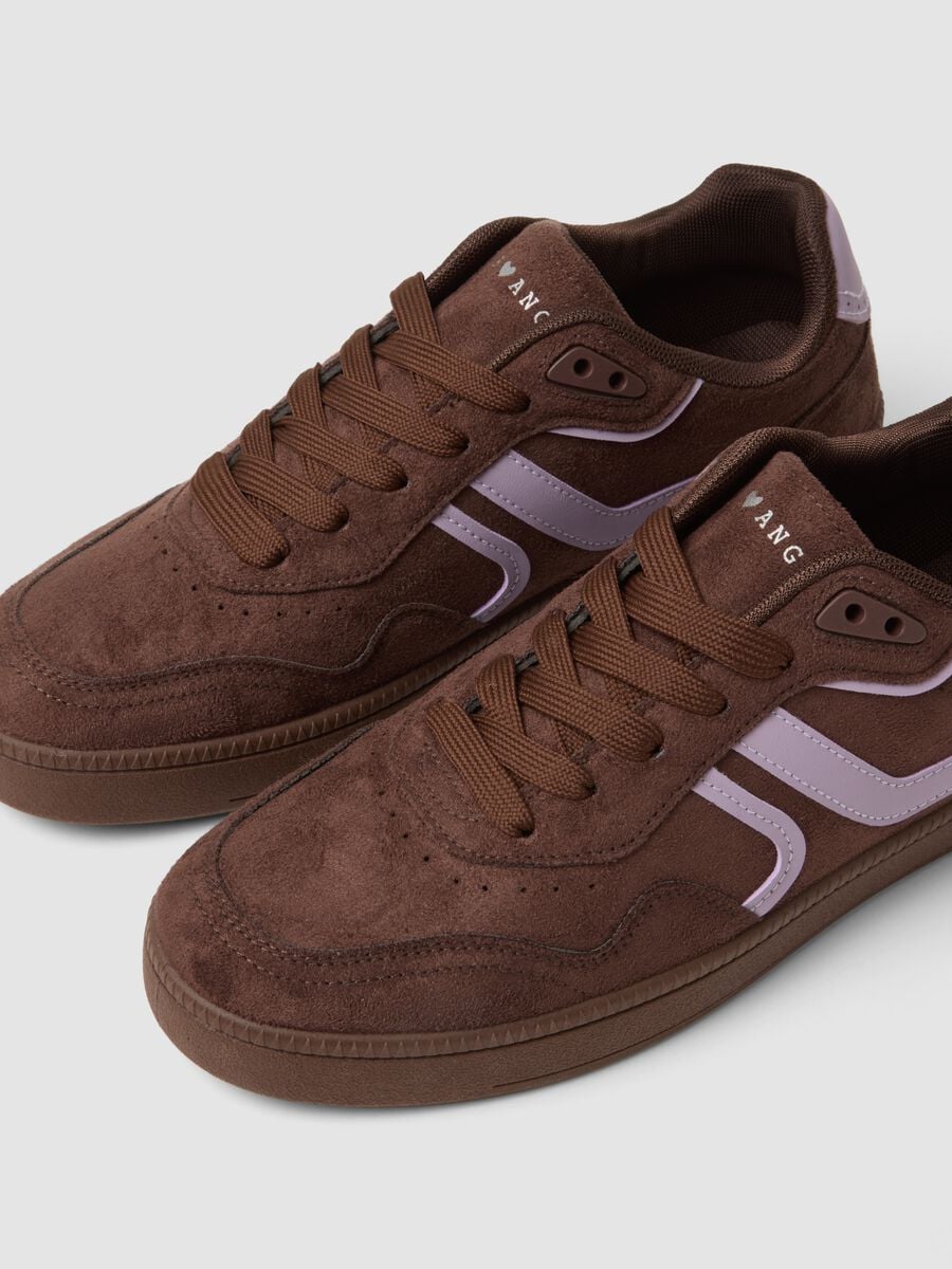 Brown trainers with pink inserts_1