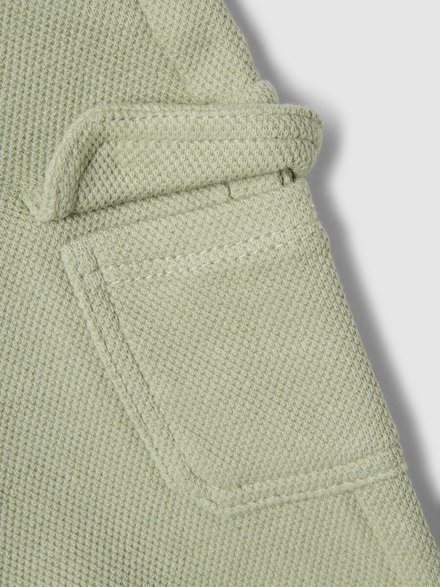 Shorts cargo verdes para beb&eacute; en mezcla de algod&oacute;n, corte regular_3