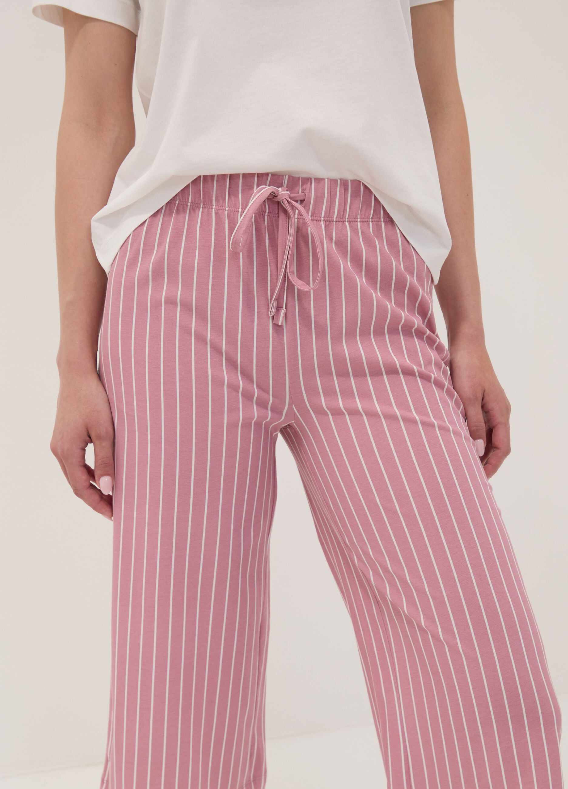 Pink and white organic cotton pyjamas with cropped trousers