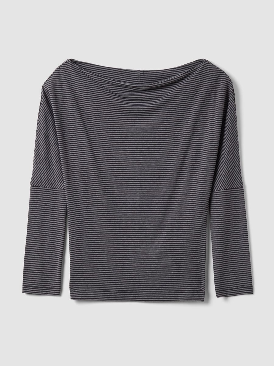 Graues, gestreiftes T-Shirt aus Stretch-Viskose mit U-Boot-Ausschnitt_0