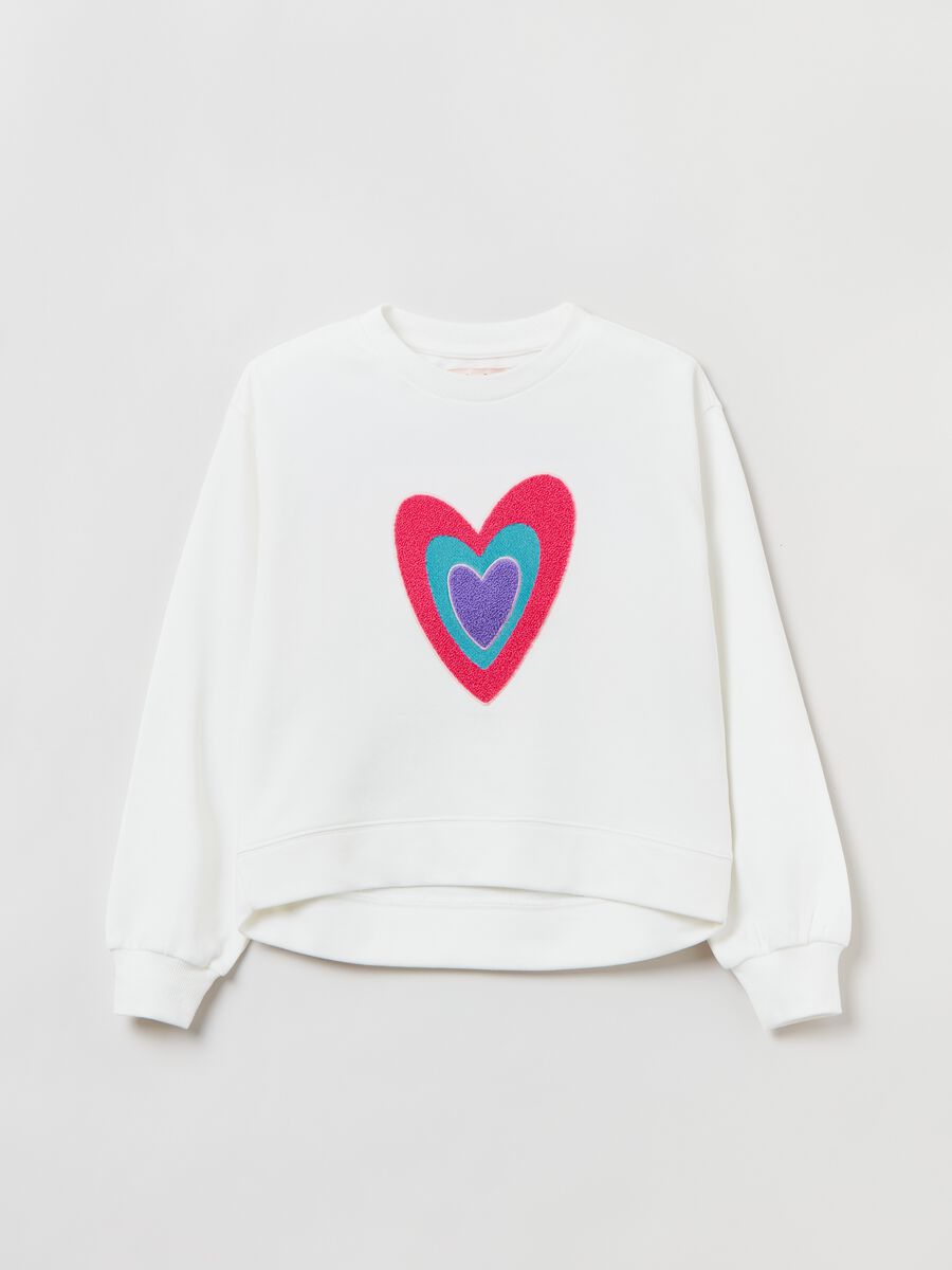 Sweatshirt with round neck and bouclé heart patch_0