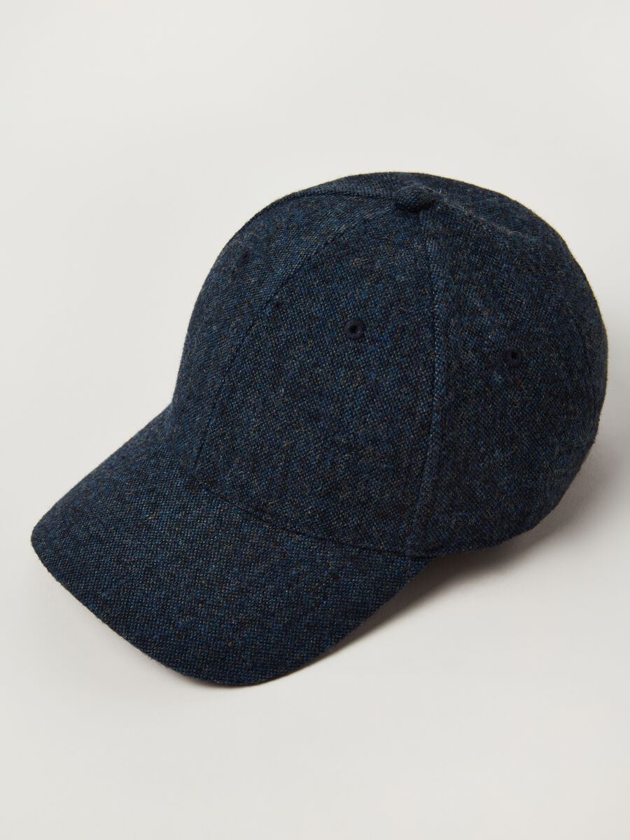 Baseball cap with dotted weave_1