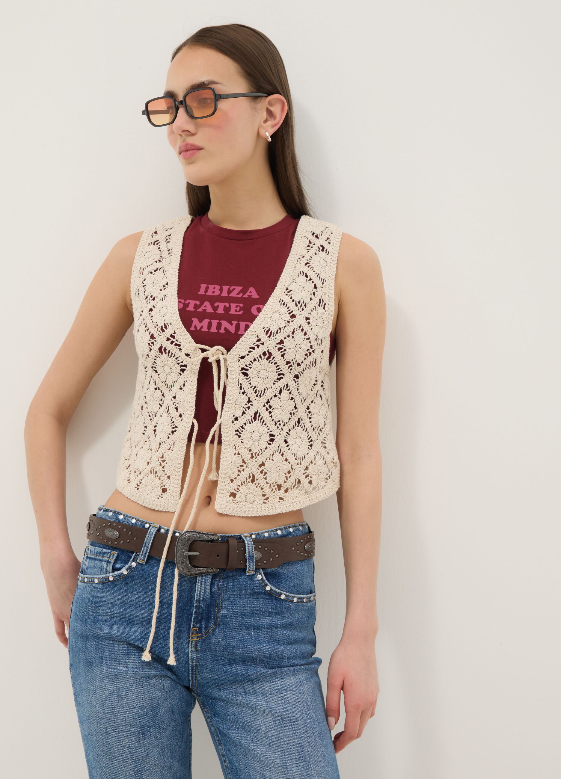 Beige Gilet in Baumwollmischung in Regular Fit mit floralem Strickdesign