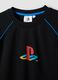 T-shirt preta PlayStation com log&oacute;tipo e debruns em contraste_5