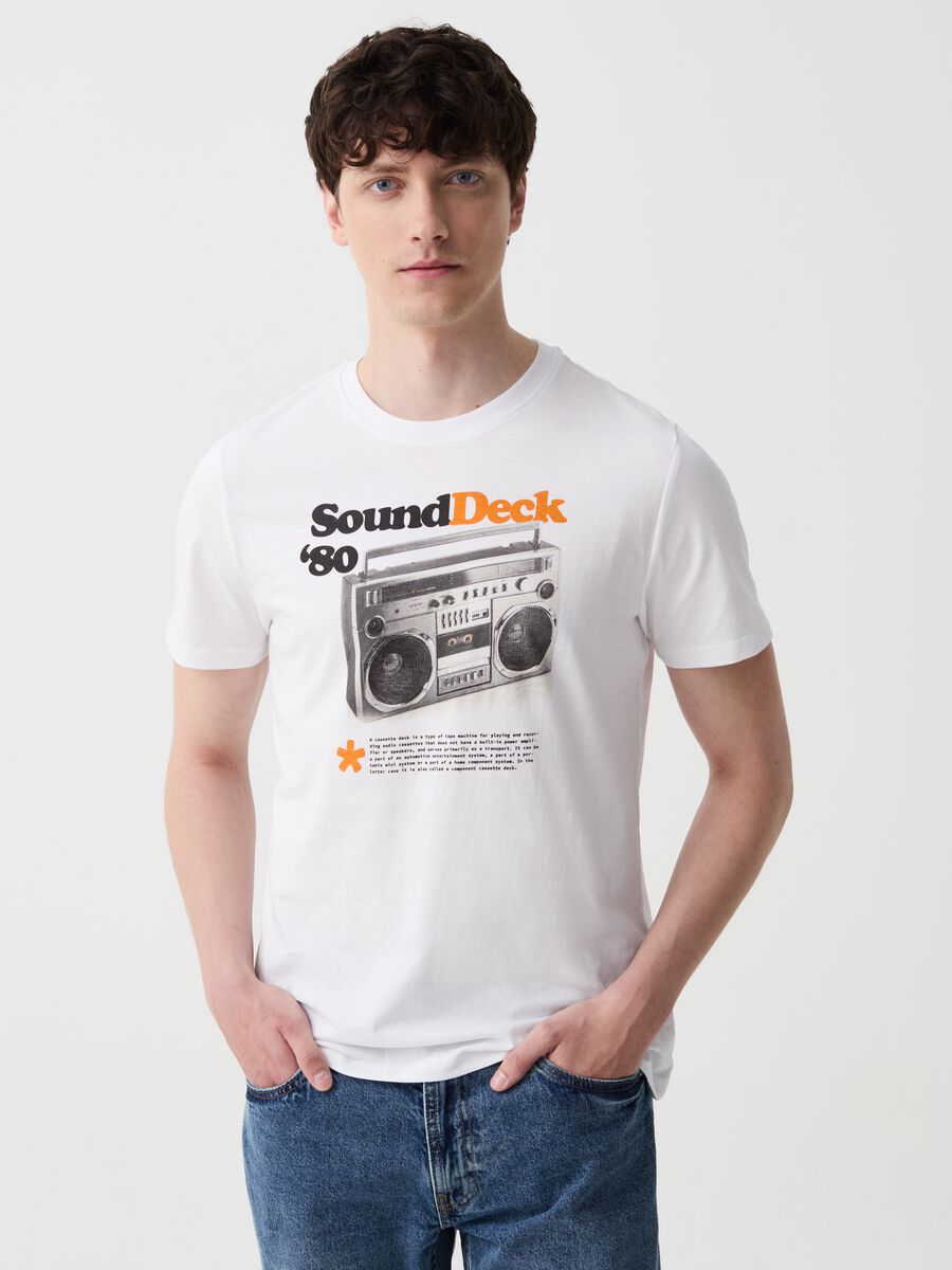T-shirt con stampa stereo anni '80_0