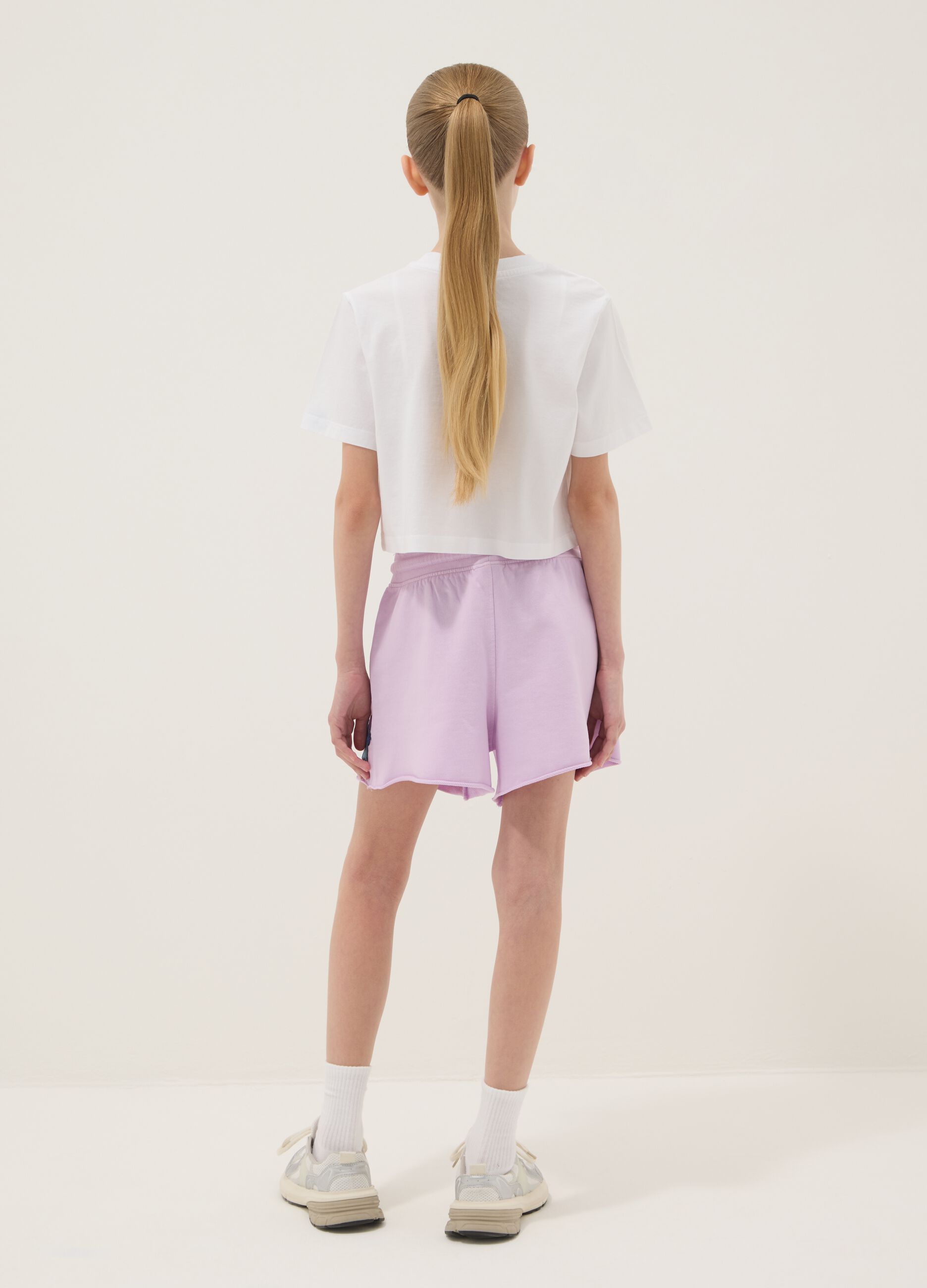 Conjunto branco e roxo em algod&atilde;o puro para rapariga com estampados do Stitch