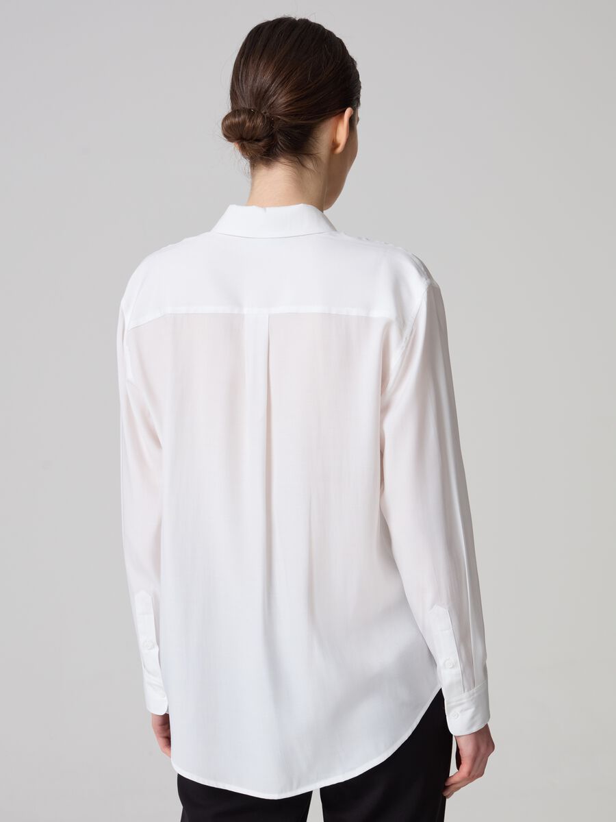 Contemporary City relaxed-fit shirt in satin_2