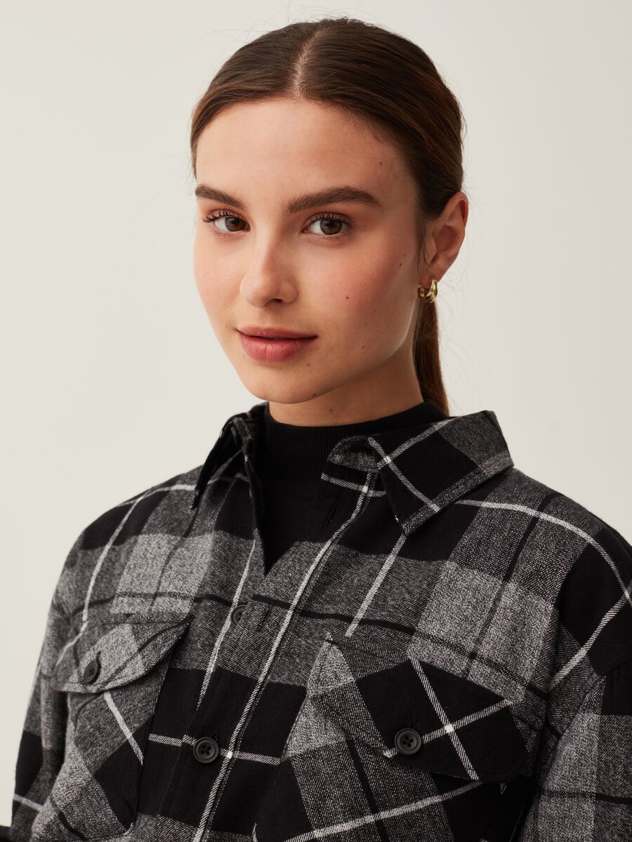 Long flannel shirt with check pattern_1