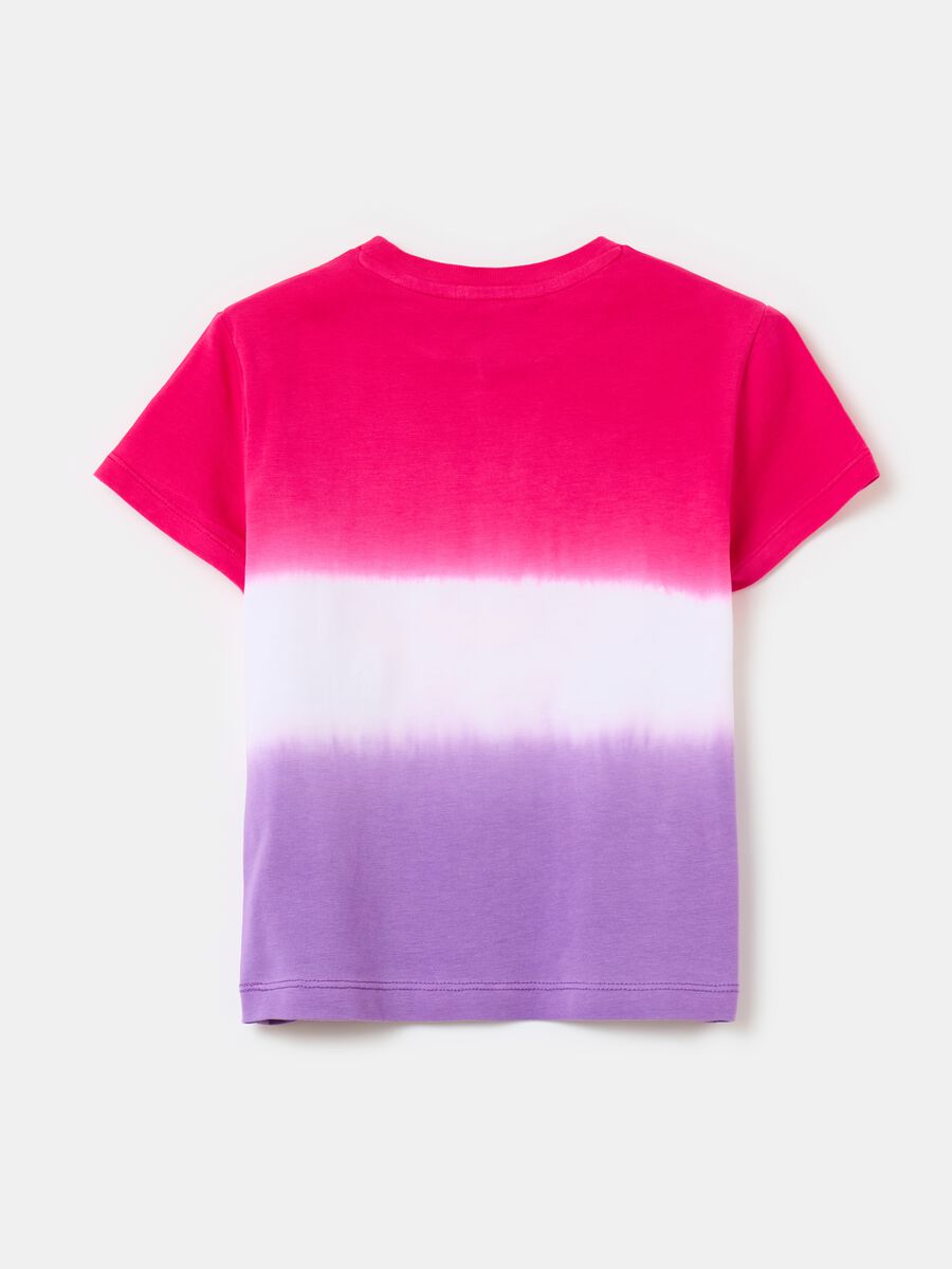 Tie-dye T-shirt with printed lettering_1