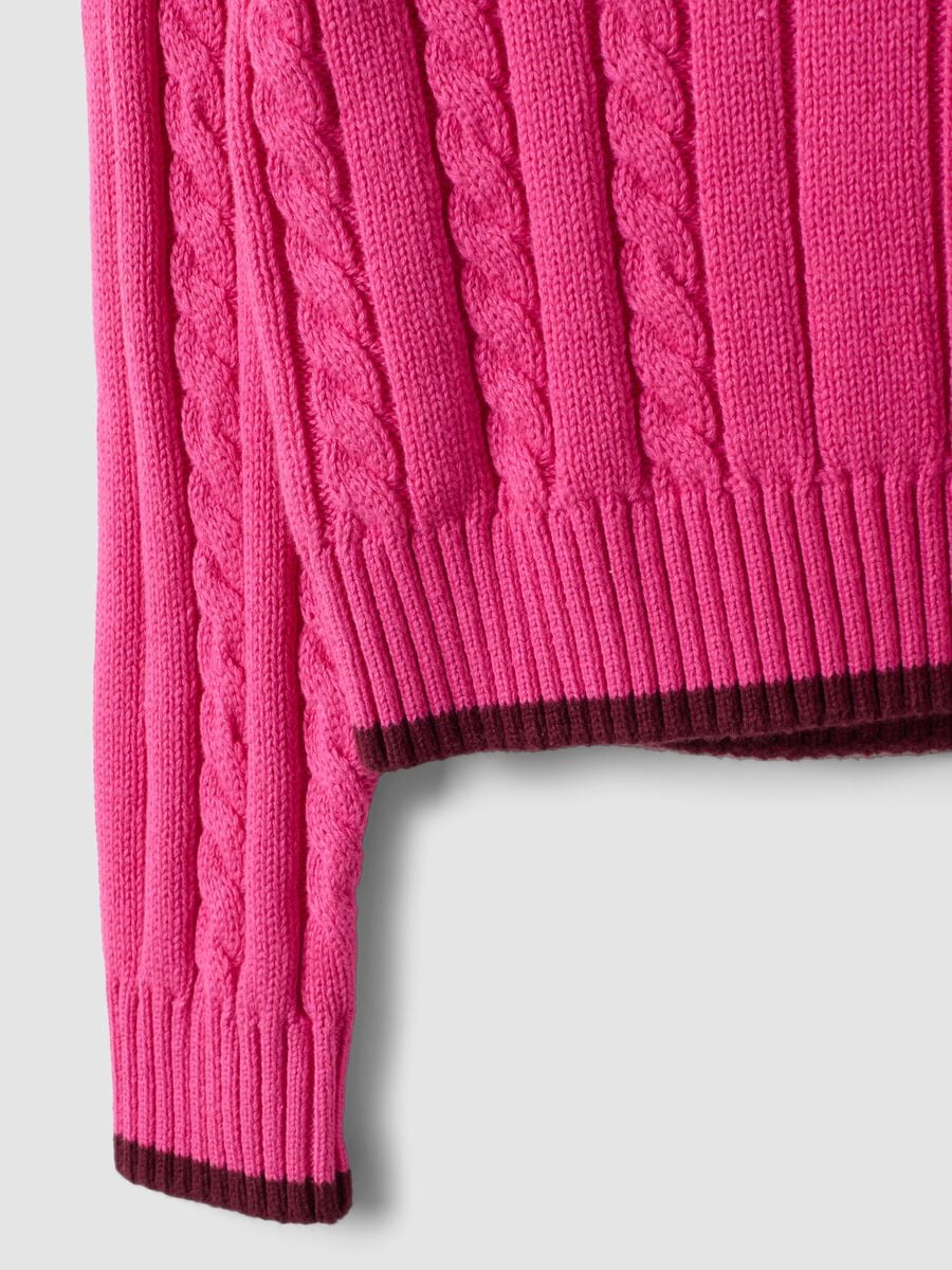 Maglia rosa in puro cotone a trecce con scollo a V per bambina_3