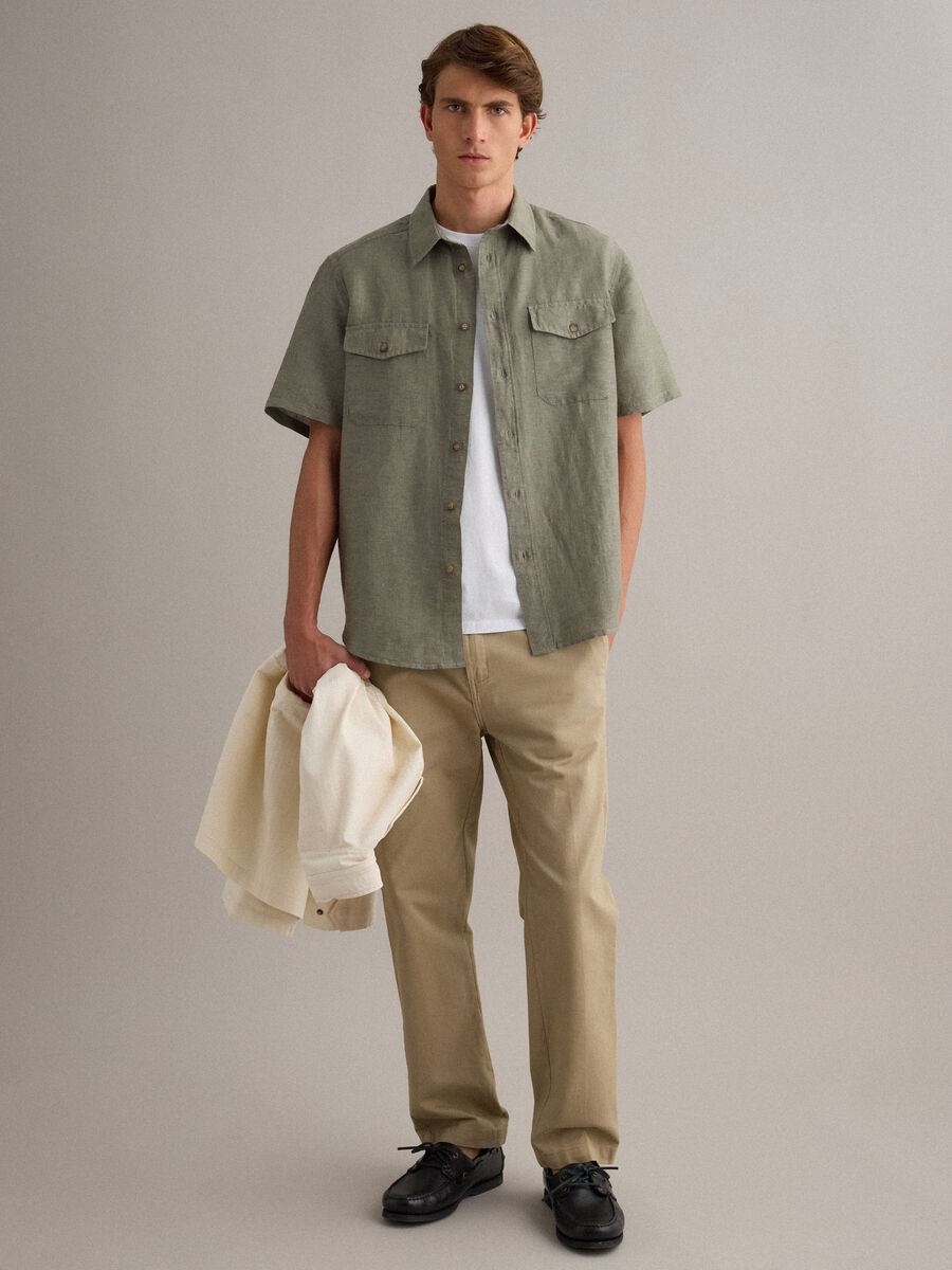 Gr&uuml;nes Hemd in regul&auml;rer Passform aus Leinen-Baumwoll-Mix_2