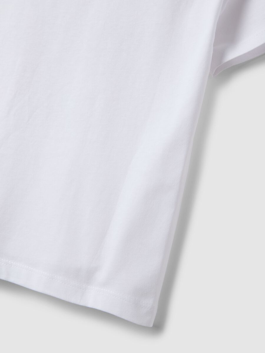 Wei&szlig;es T-Shirt aus reiner Baumwolle mit K-Pop Demon Hunters Print, Regular Fit_3