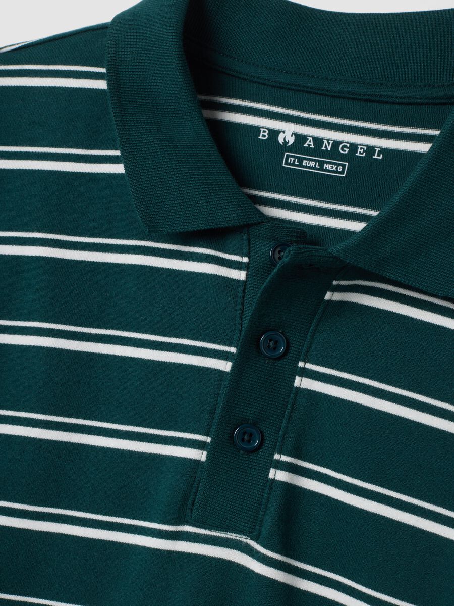 Gr&uuml;nes Poloshirt aus reiner Baumwolle mit Streifen, Regular Fit_5