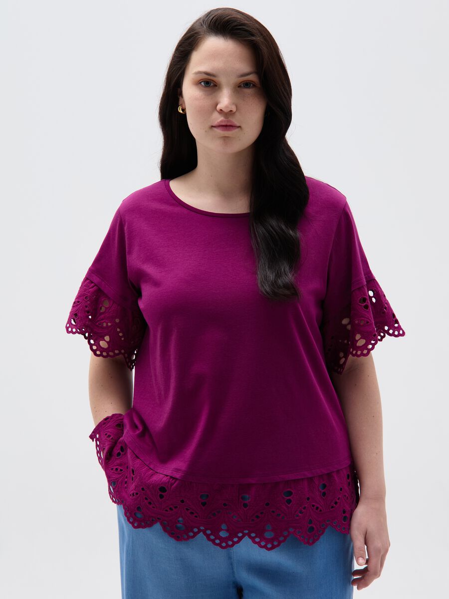 Curvy T-shirt with broderie anglaise frills_1