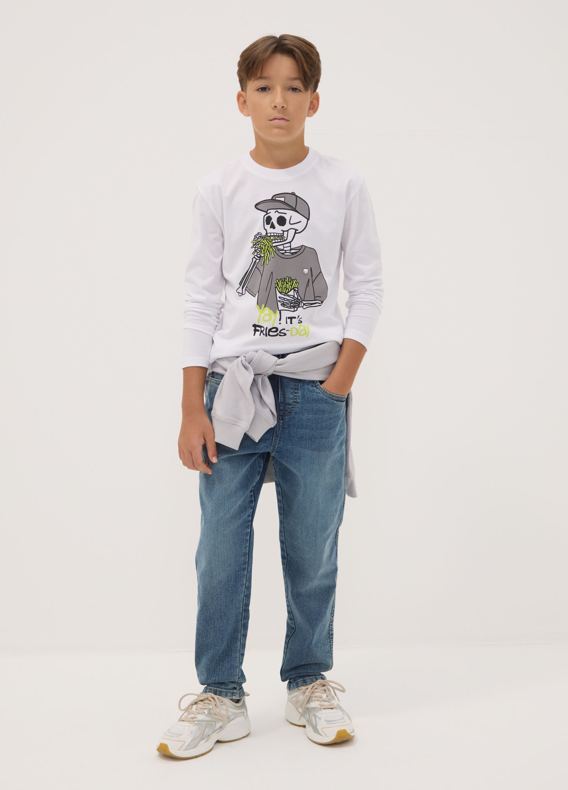 Jean bleu en coton stretch avec taille &eacute;lastiqu&eacute;e pour gar&ccedil;on
