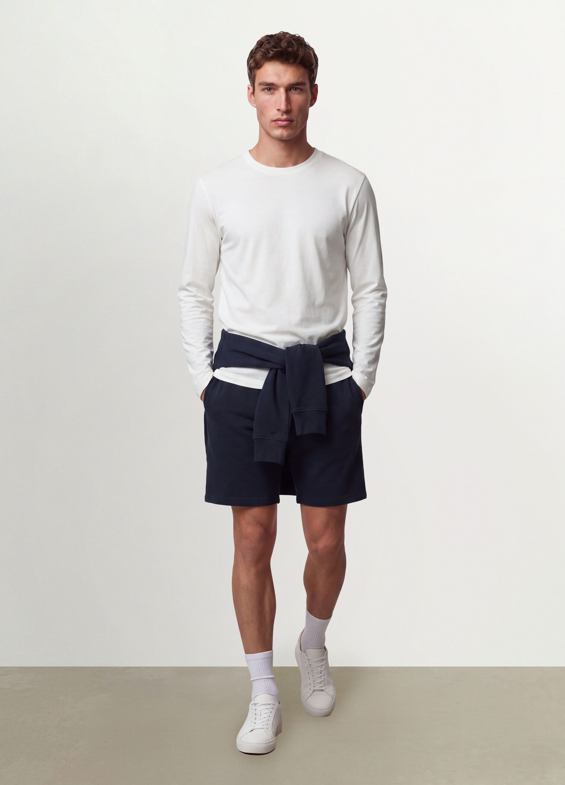 White long-sleeve T-shirt in pure organic cotton with crew neck