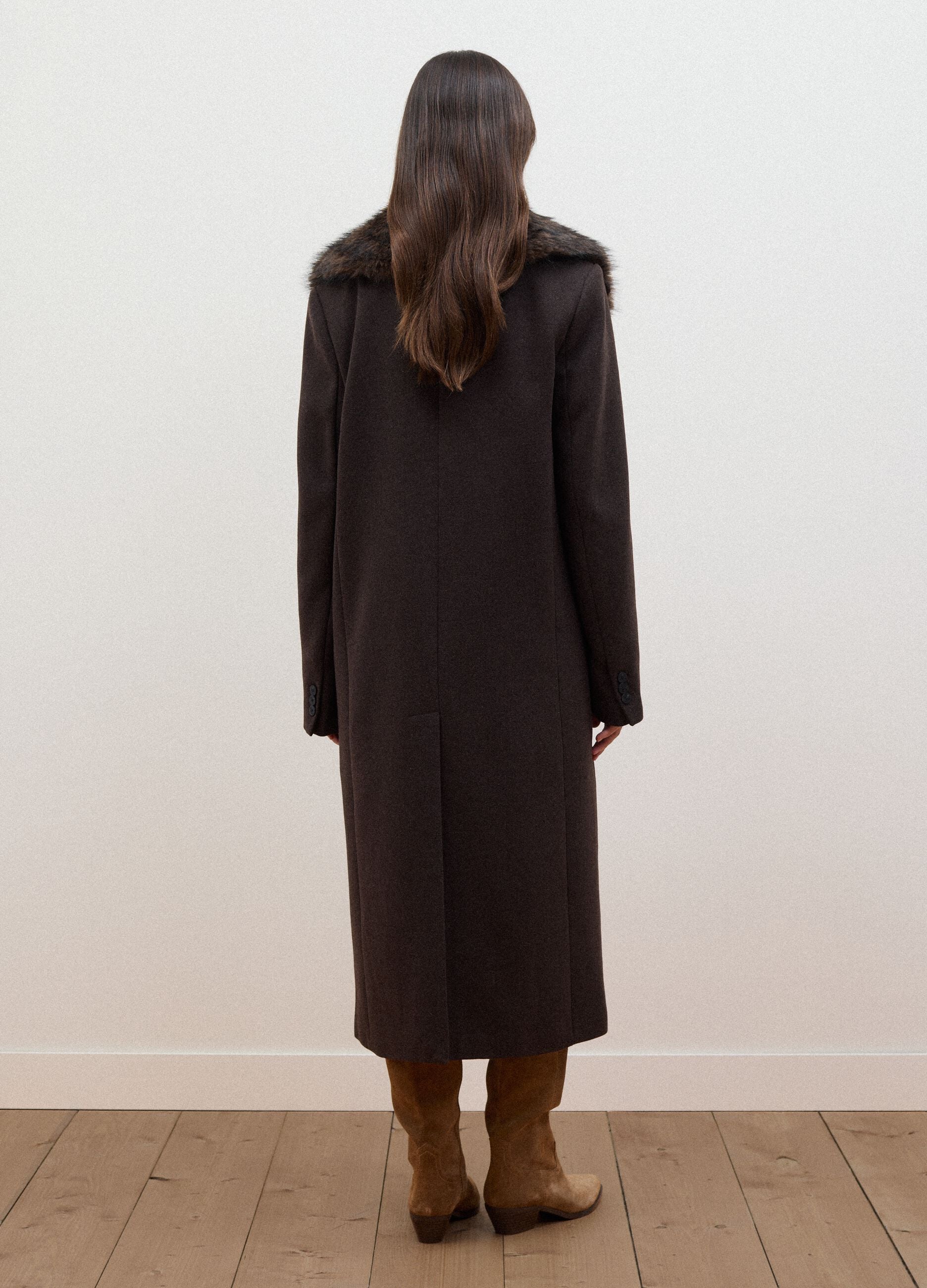 Cappotto marrone lungo in misto lana e viscosa con colletto a contrasto