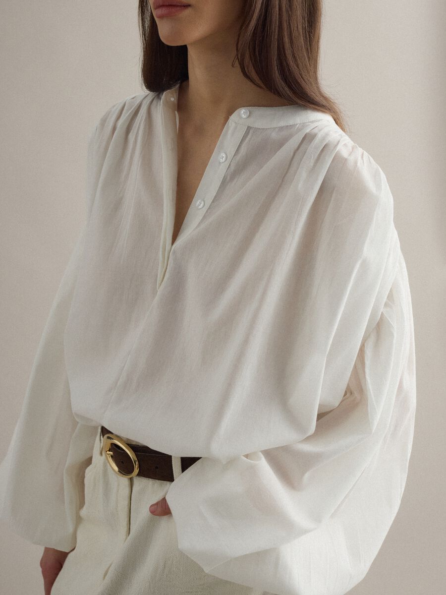 White pure cotton oversized fit blouse with wide sleeves_0