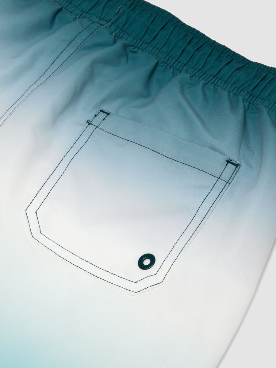 Short de bain gar&ccedil;on bleu d&eacute;grad&eacute; avec cordon_3