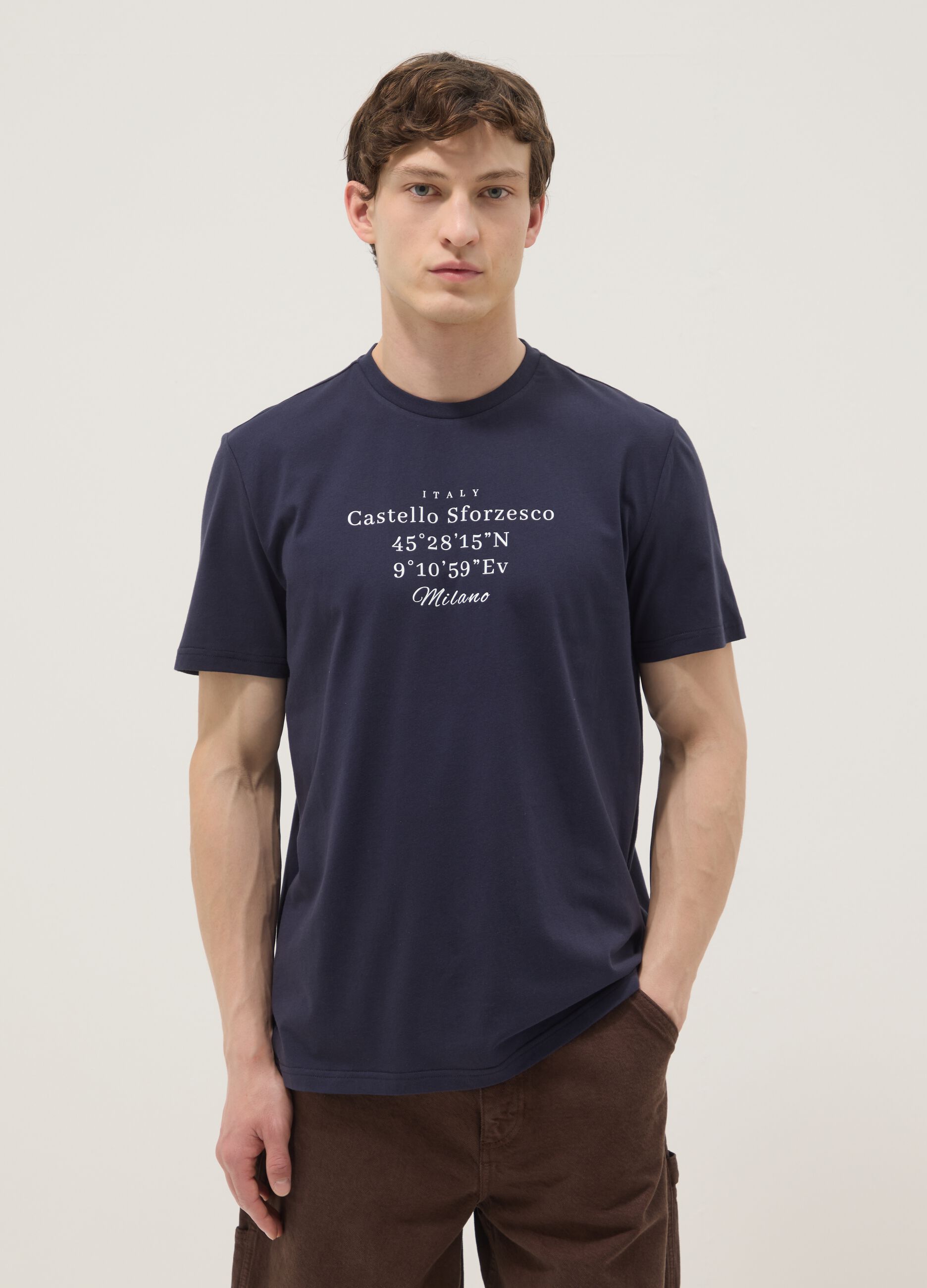 Blaues T-Shirt aus reiner Baumwolle mit kurzen &Auml;rmeln, Regular Fit