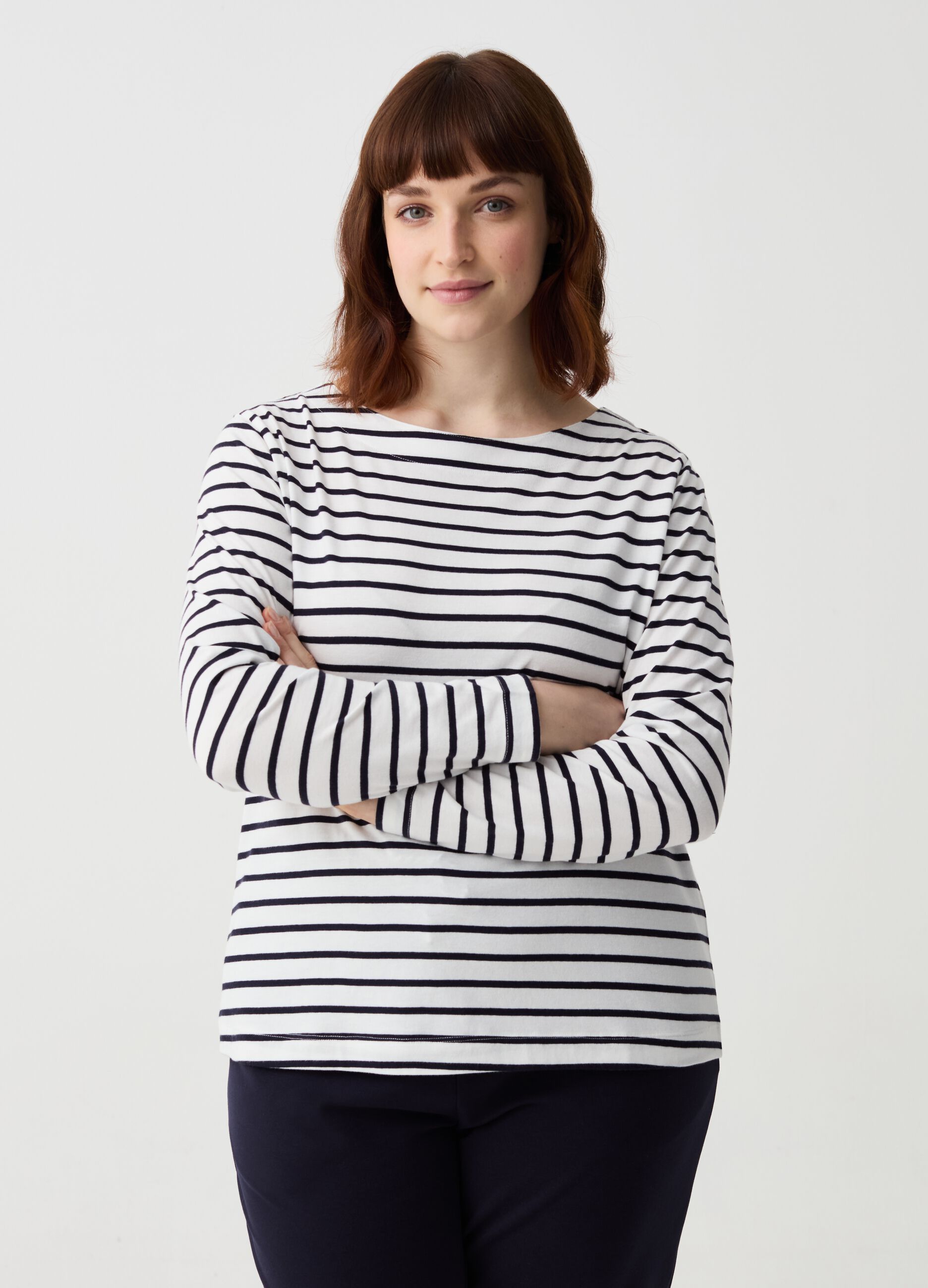 Curvy striped T-shirt with long sleeves