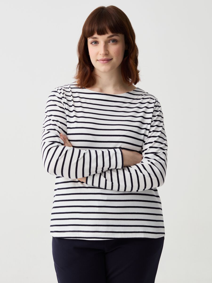 Curvy striped T-shirt with long sleeves_0