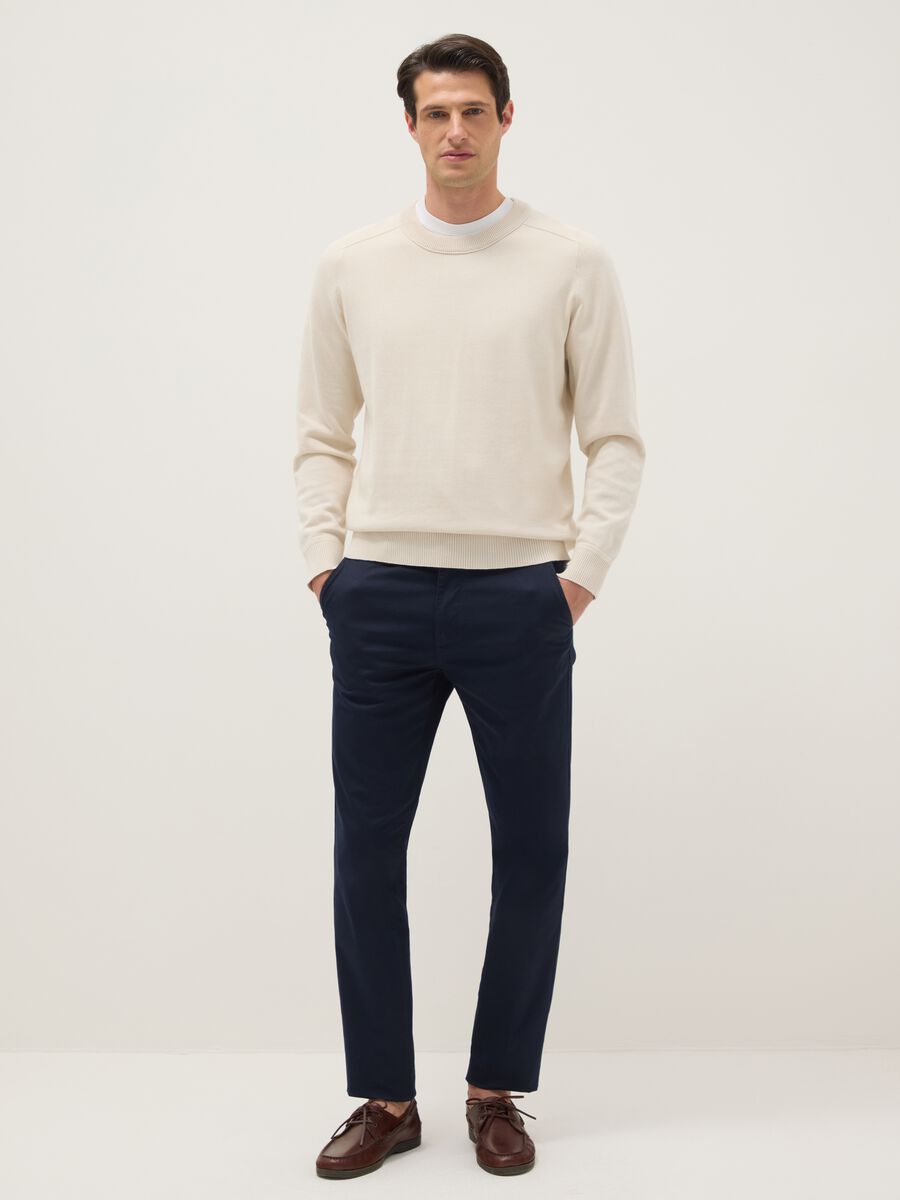 Blue stretchy cotton slim fit chino trousers_0