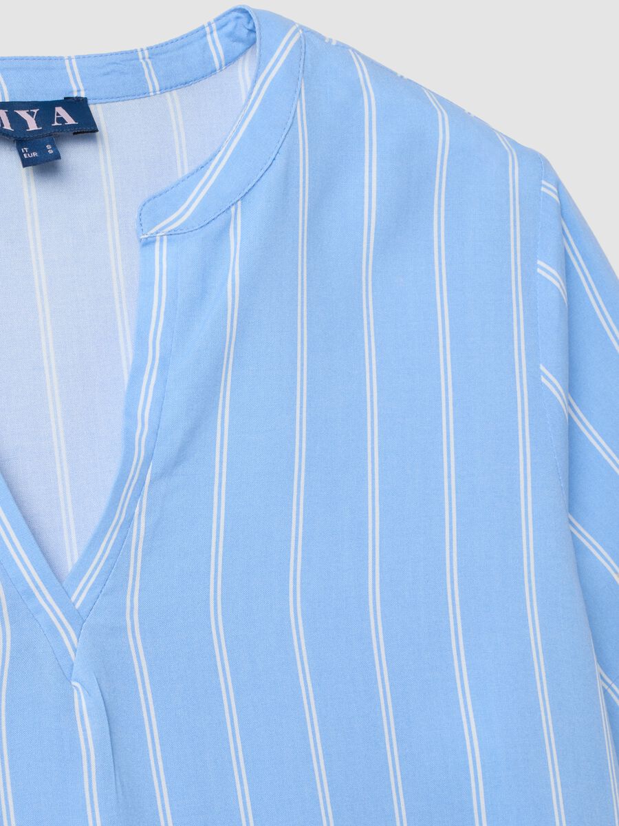 Blaue gestreifte Bluse aus reiner Viskose mit Stehkragen, Regular Fit_2