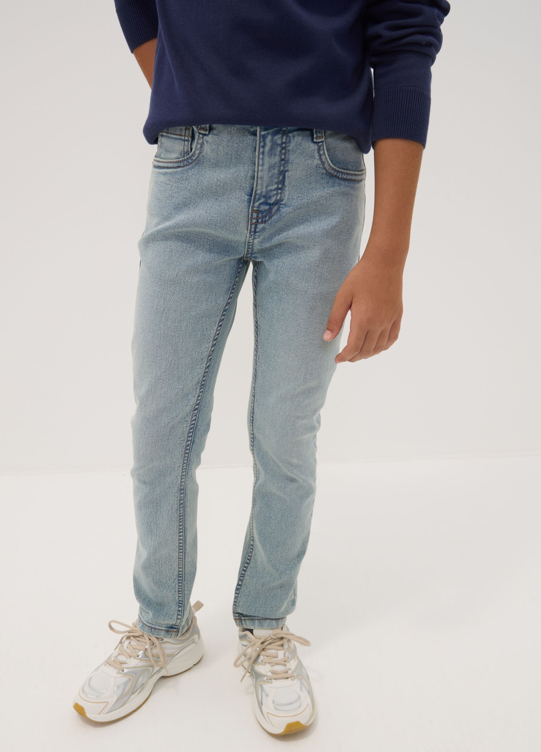 Hellblaue Regular-Fit Jeans aus Stretch-Baumwolle f&uuml;r Jungen