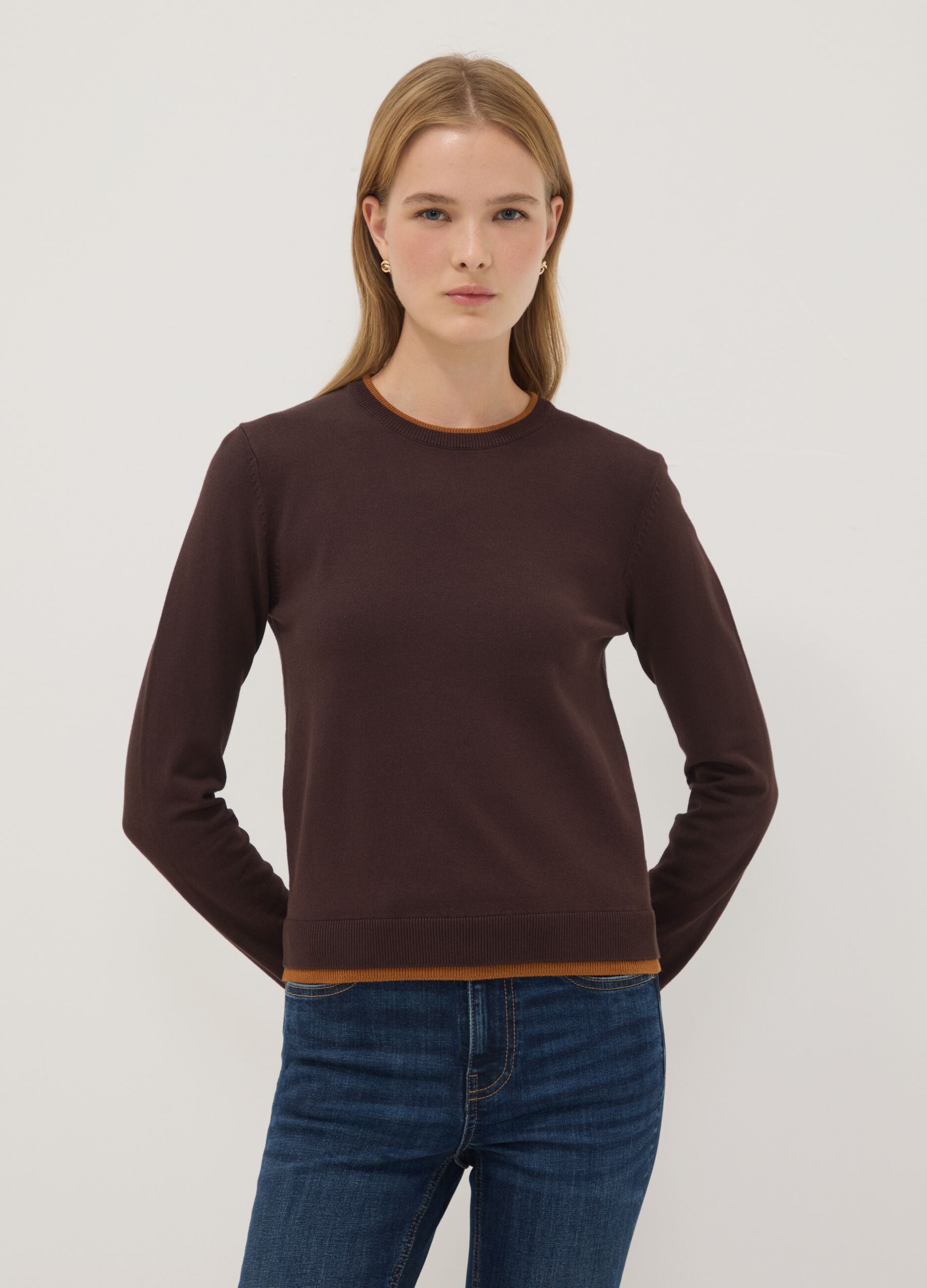 Brauner Pullover aus Viskosemix mit langen &Auml;rmeln
