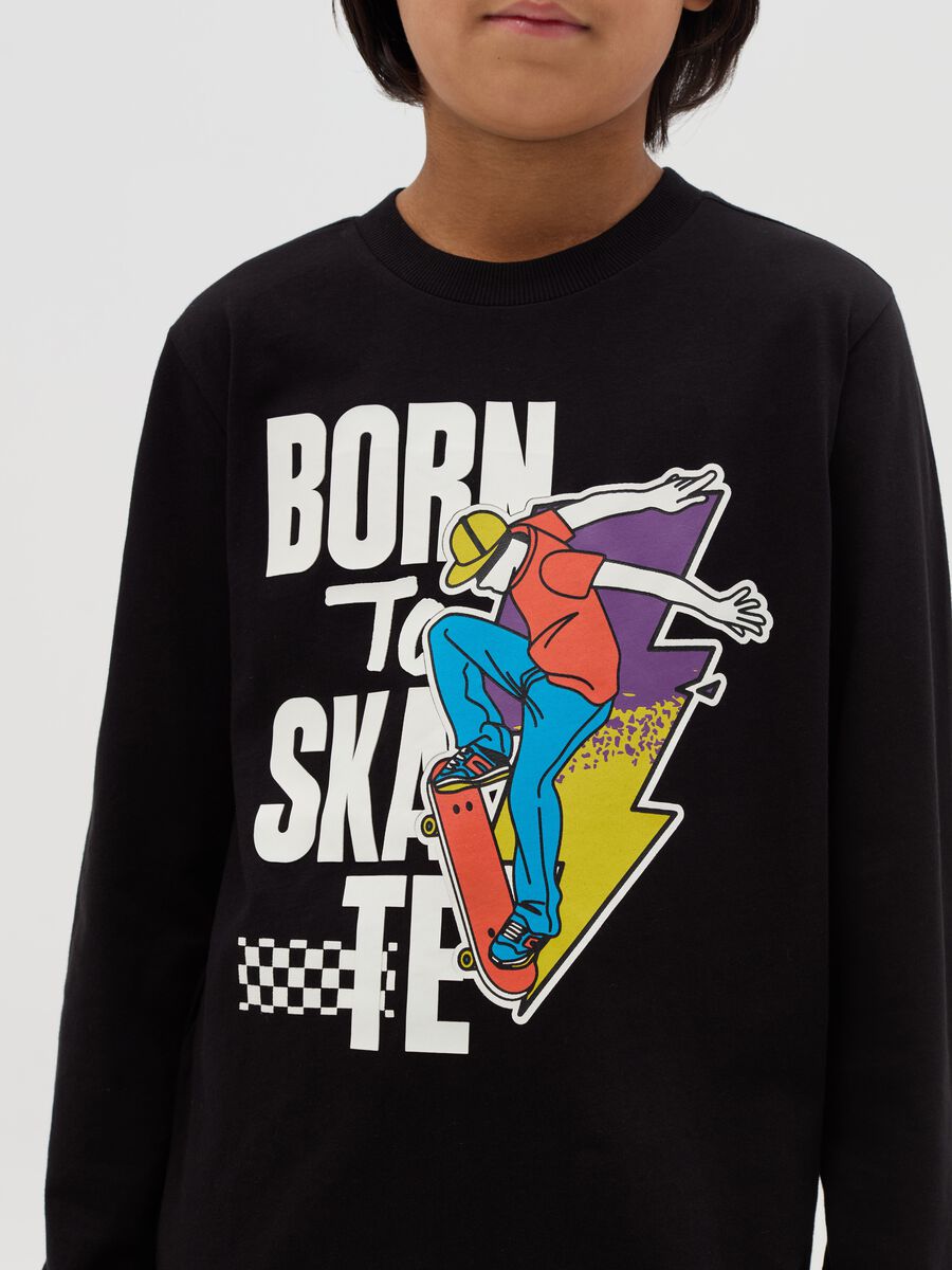 T-shirt with long sleeves and "Born to Skate” print_2