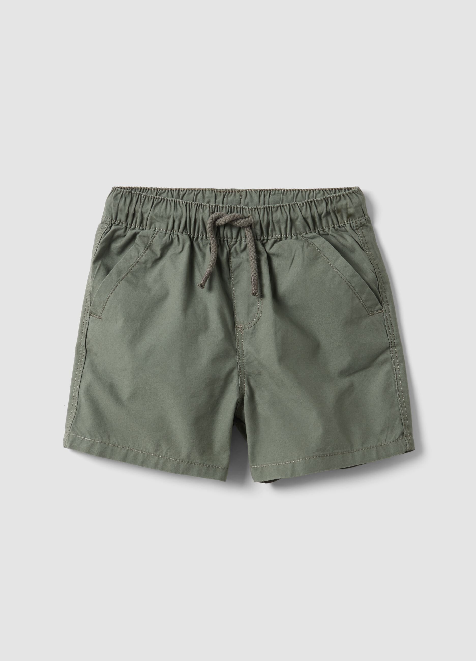 Gr&uuml;ne Jungen-Shorts aus reiner Baumwolle, Regular Fit mit Kordelzug