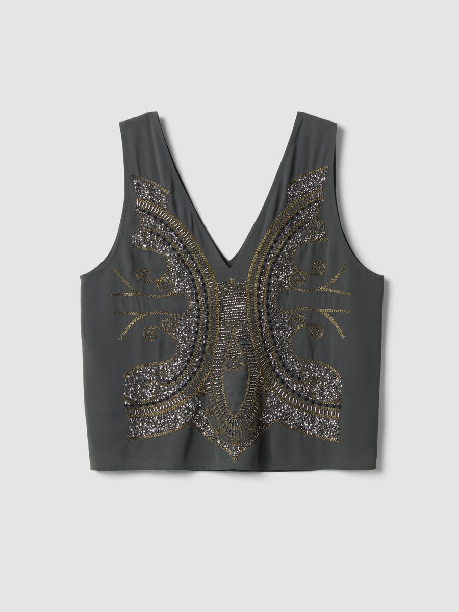 Grey embroidered V-neck top_2
