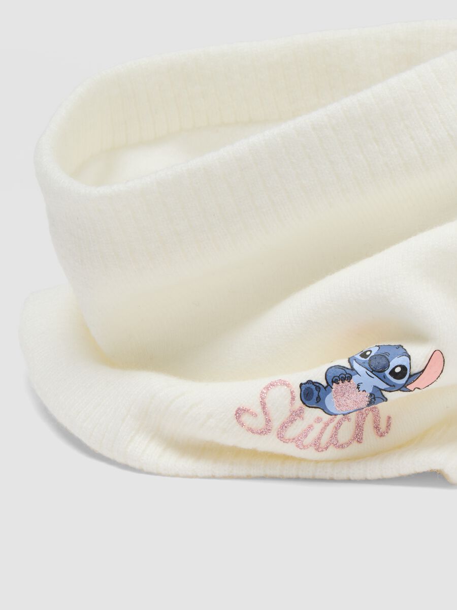 Weisser Schal mit Stitch-Print_1