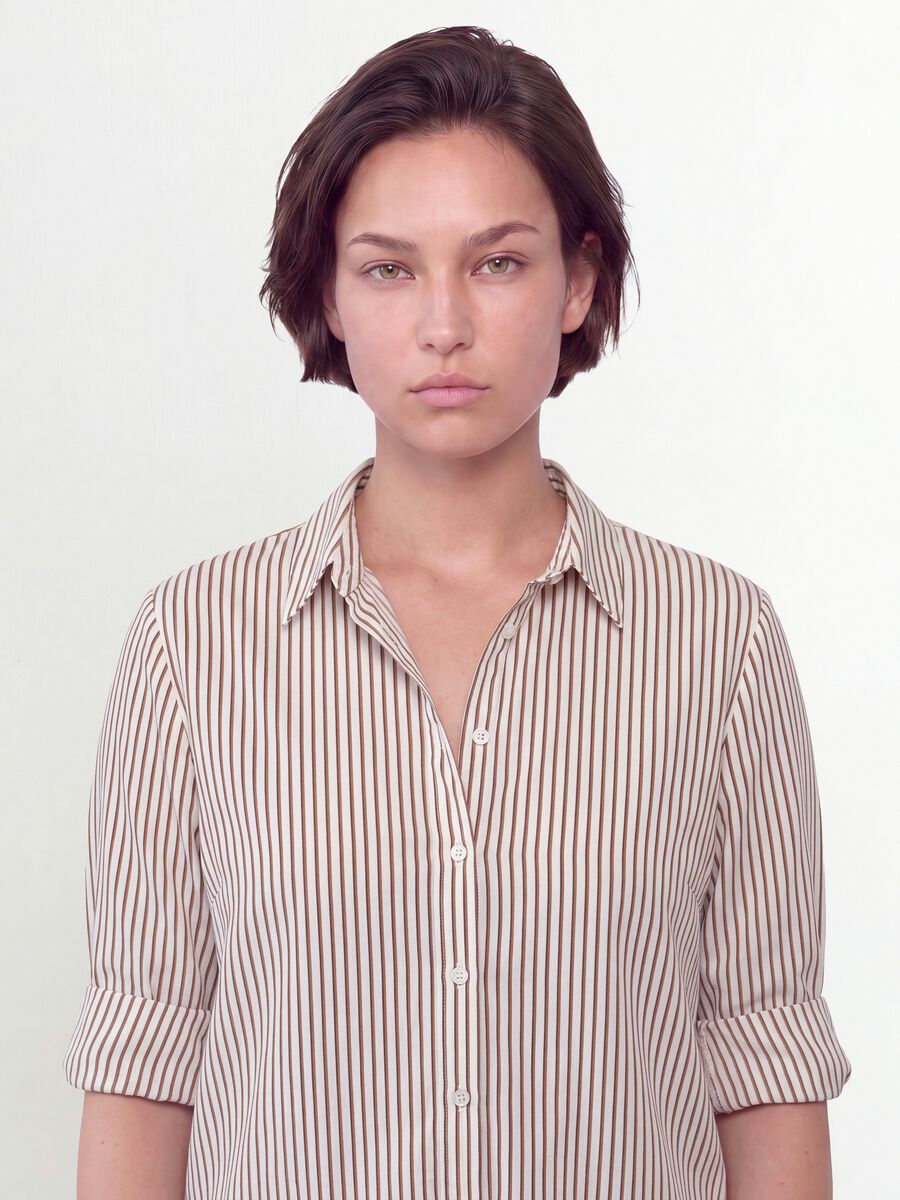 White striped shirt with classic collar, regular fit_0