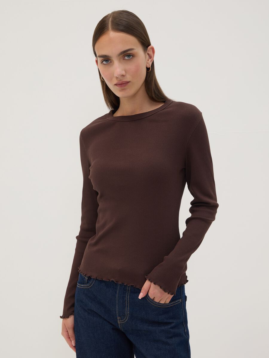 T-shirt marrone in puro cotone a maniche lunghe girocollo regular fit_1