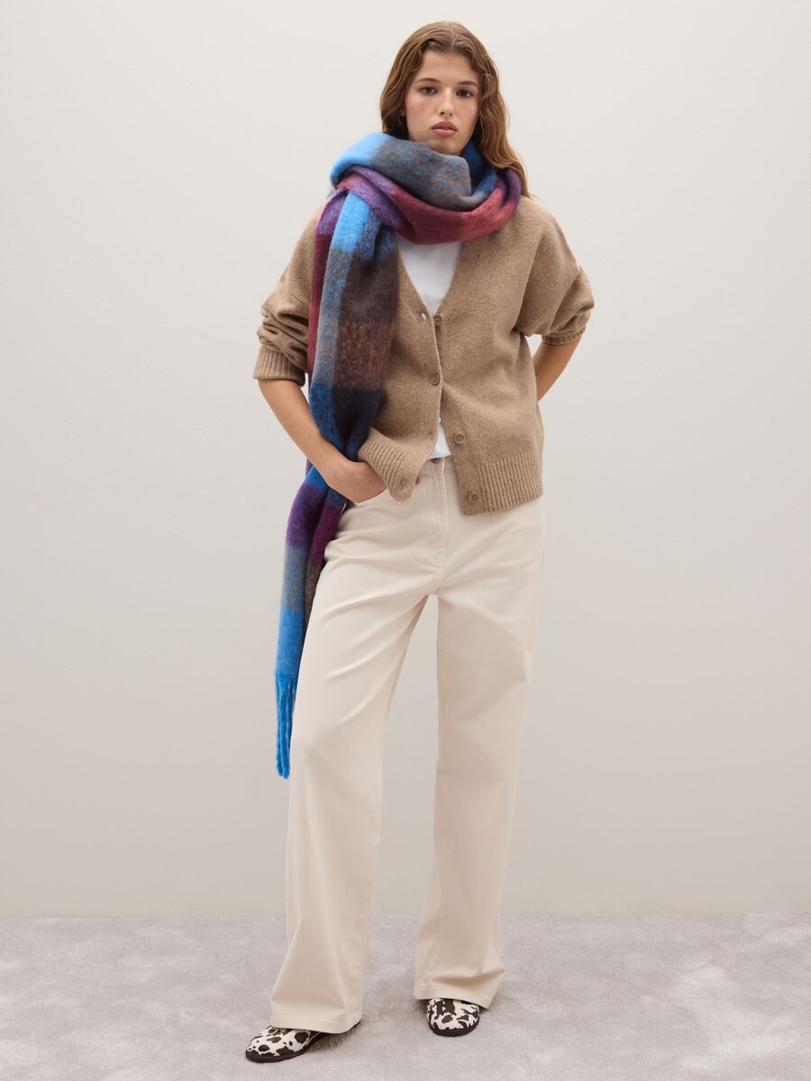 Beige oversized cardigan with V-neck and buttons_1