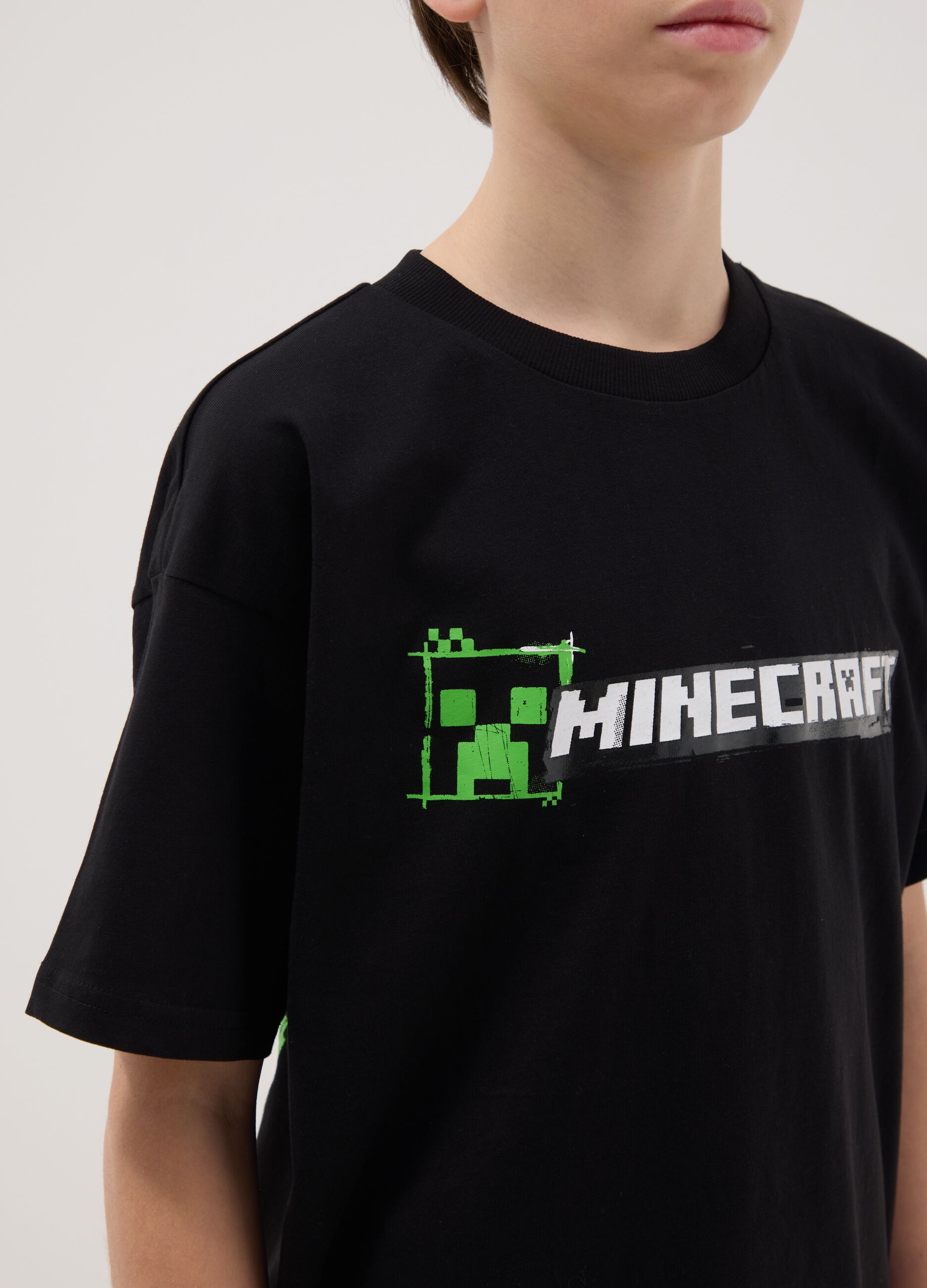 Boys' relaxed fit pure black cotton T-shirt with print