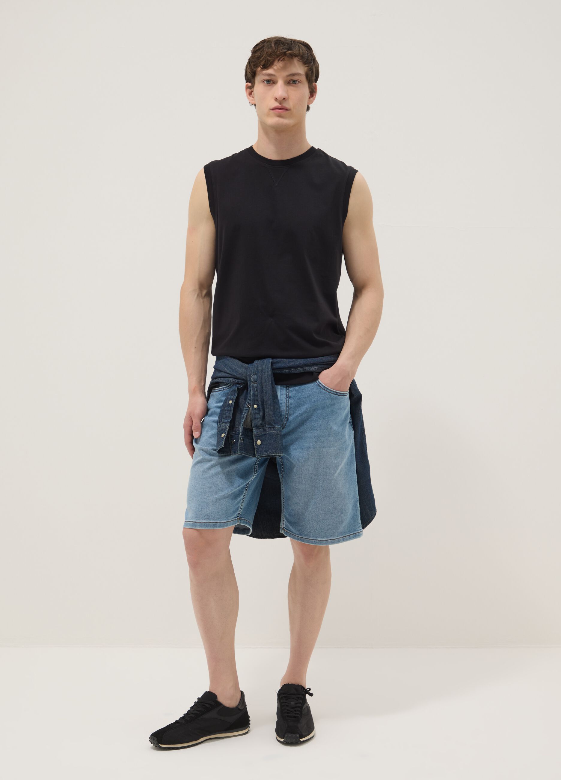 Blue stretch cotton-blend denim shorts, regular fit