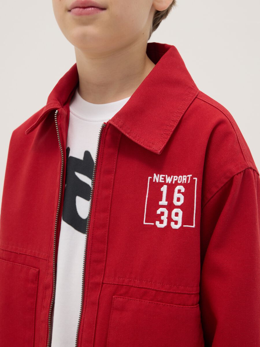 Red pure cotton jacket regular fit for boys_2
