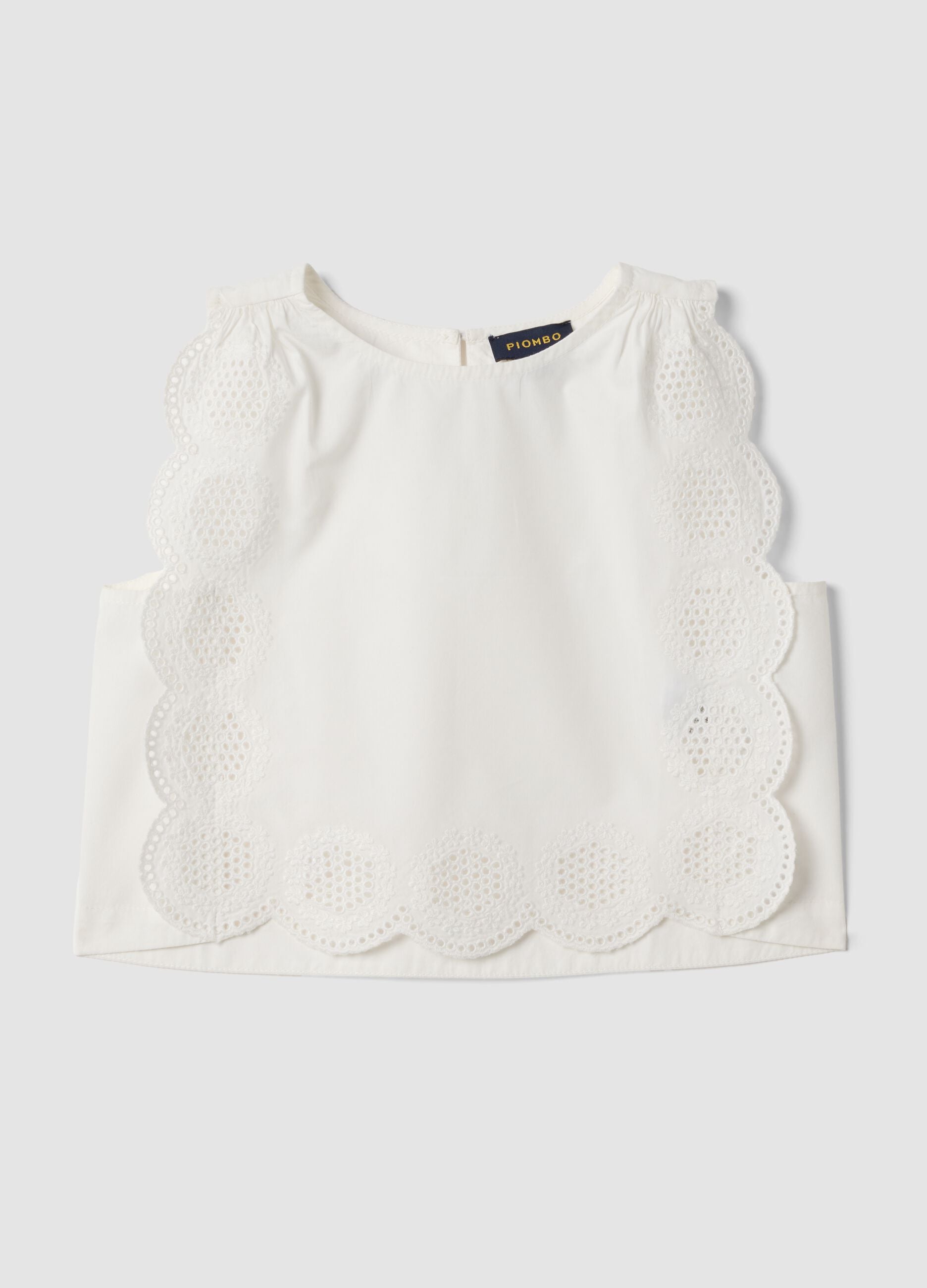 White pure cotton top with scalloped trim