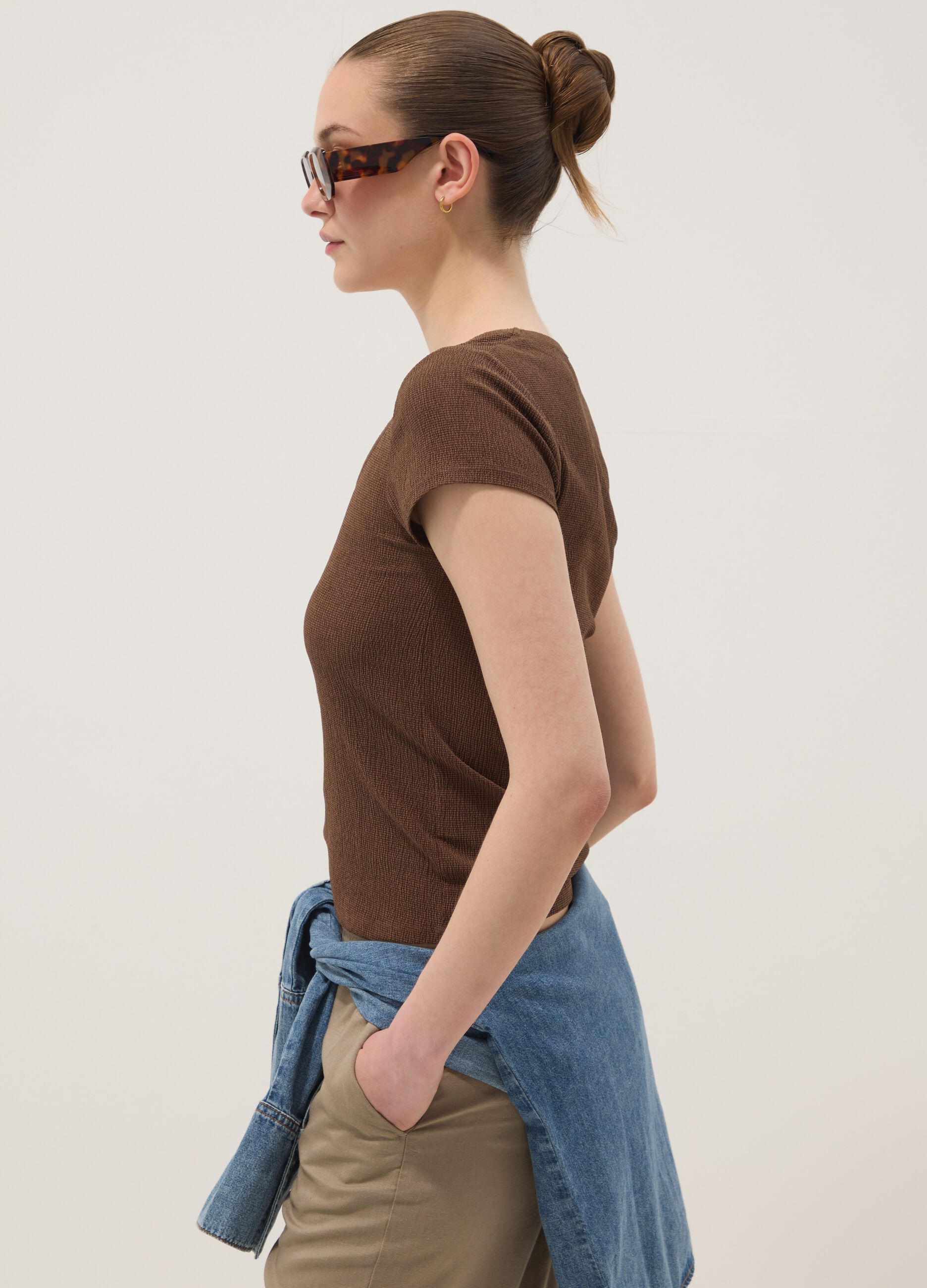 Brown stretch-fabric T-shirt