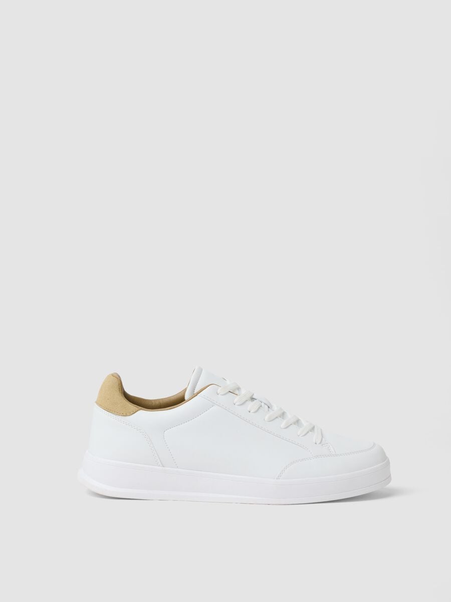 White casual trainers with beige detail_0