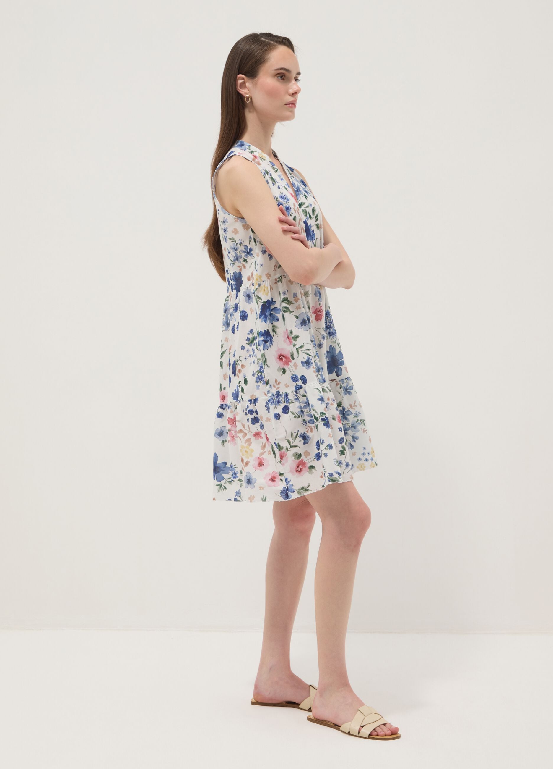 White pure cotton dress with floral print and V-neck, oversized fit