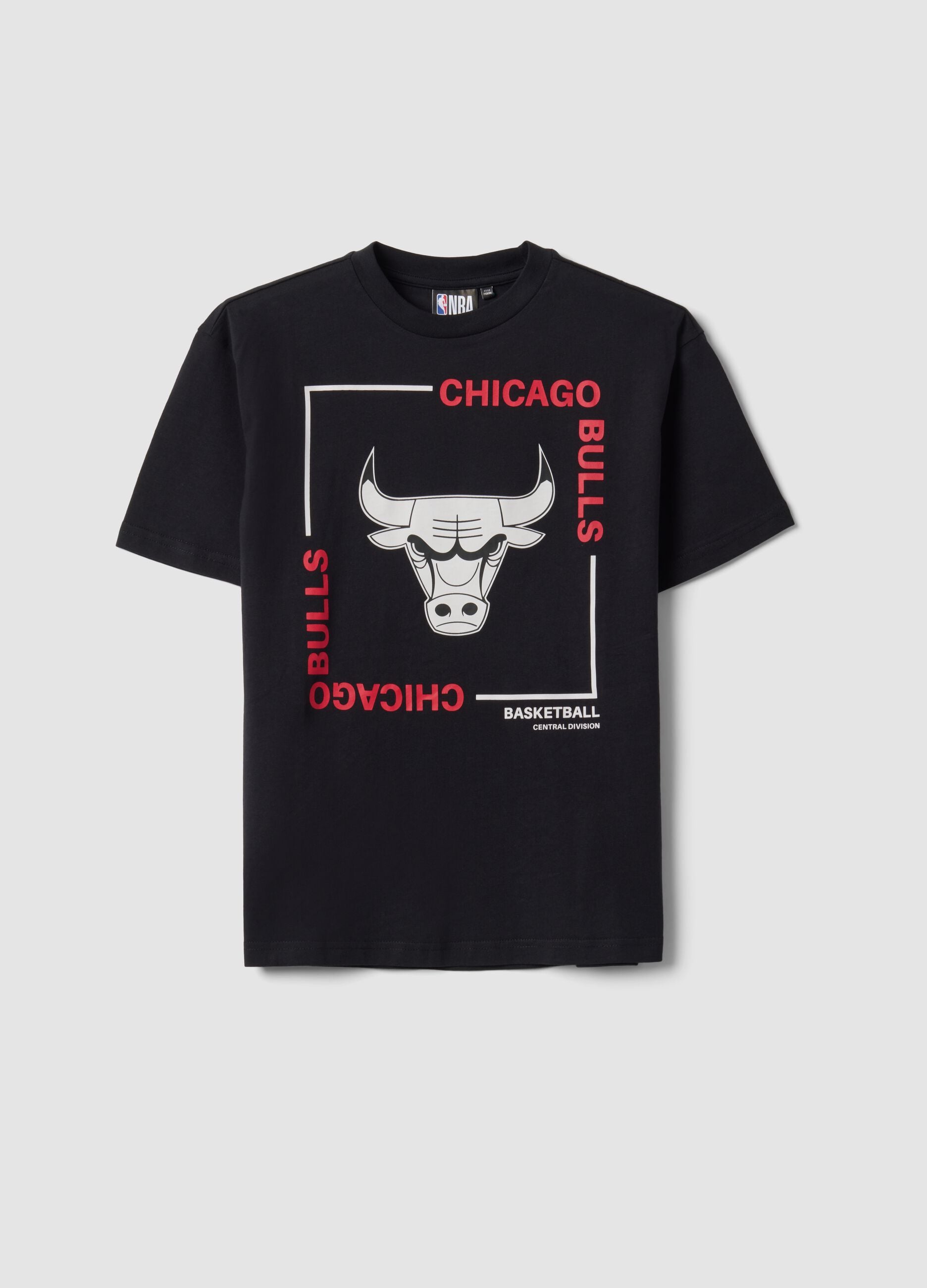 Black pure cotton T-shirt with Chicago Bulls print for boys