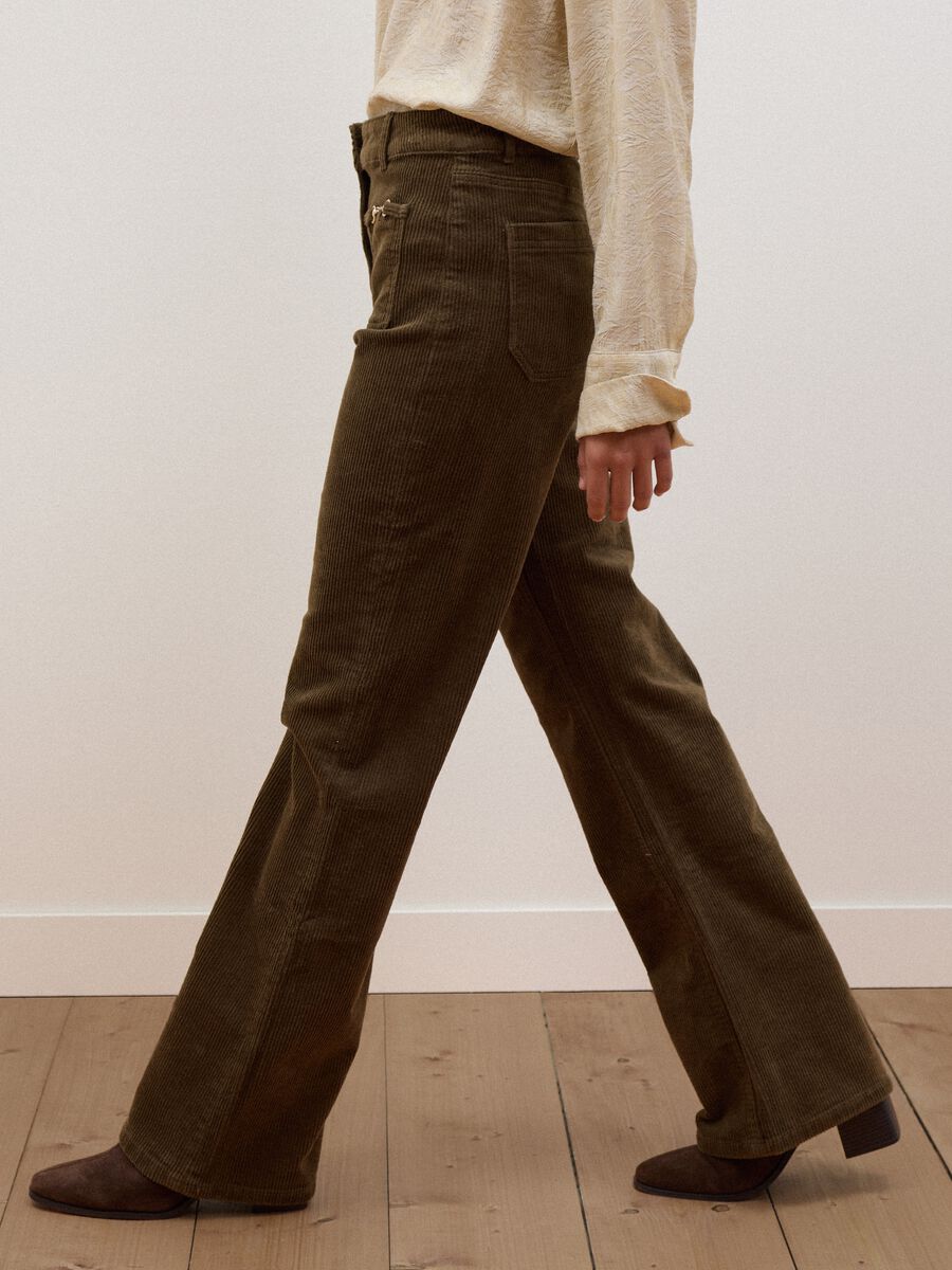 Green flared ribbed stretch-cotton trousers_3