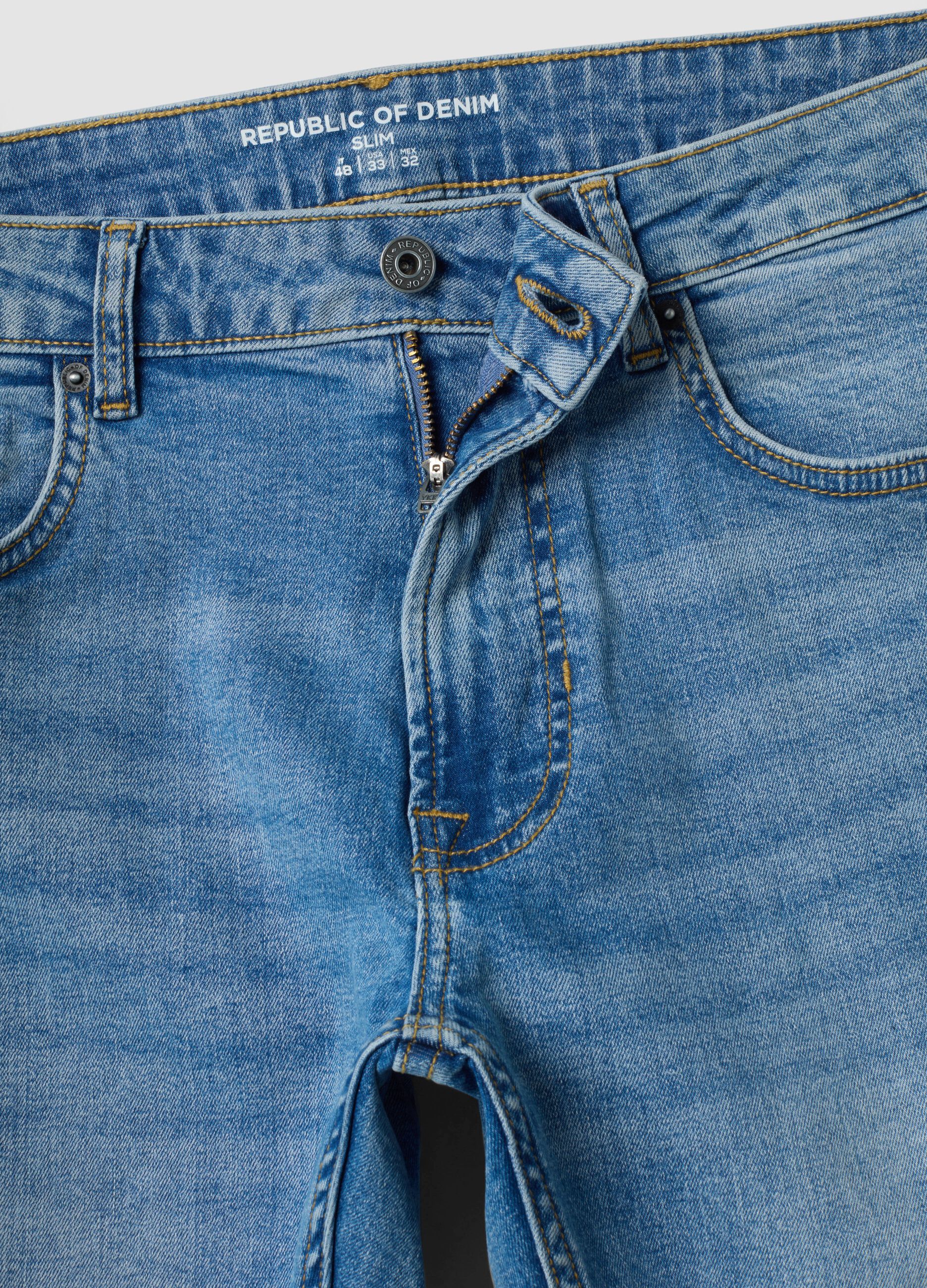 Jeans de ganga slim fit em algod&atilde;o el&aacute;stico