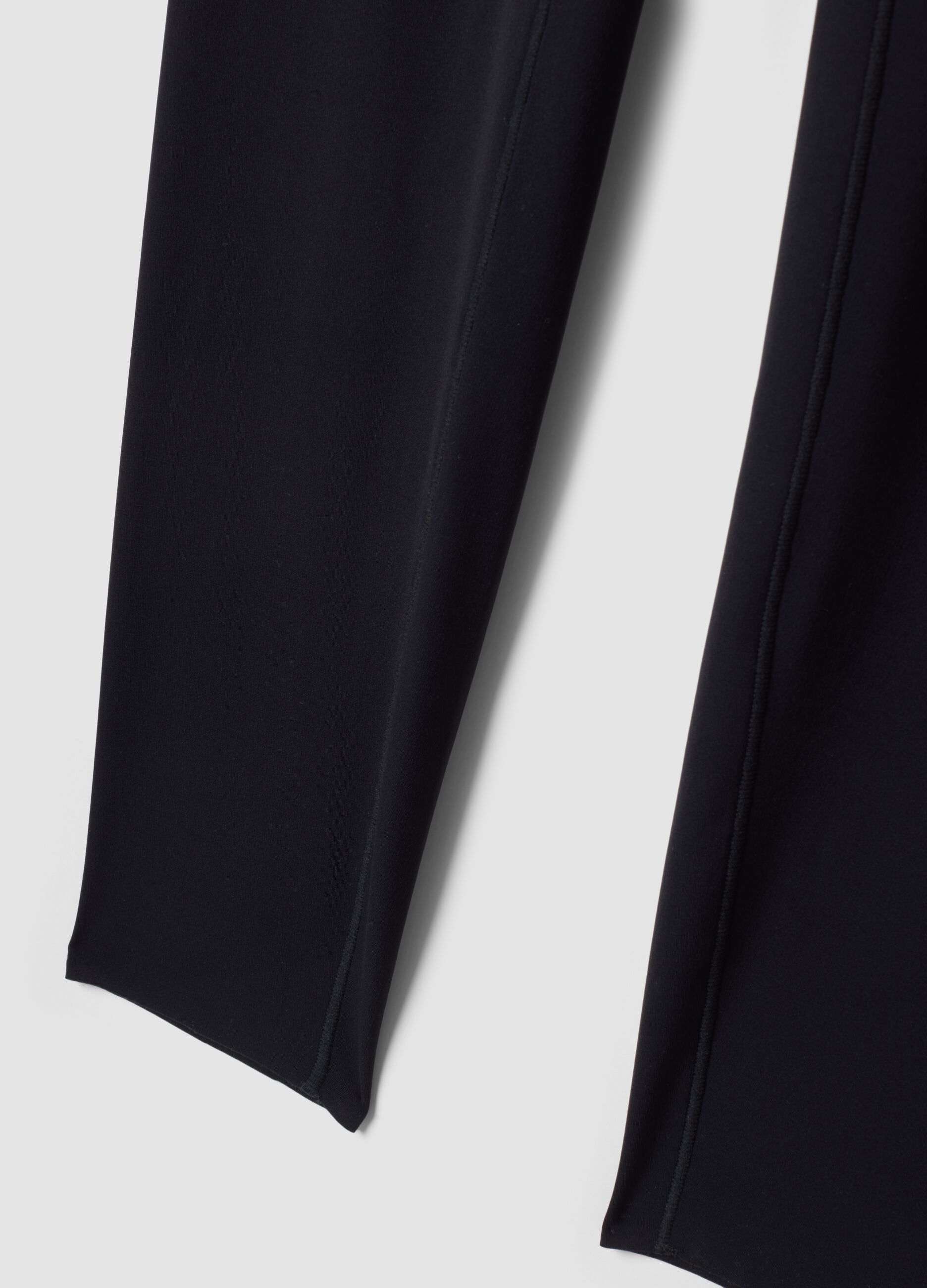 Schwarze Slim-Fit-Leggings aus Stretchmaterial mit regul&auml;rer Taille ALTAVIA STUDIO