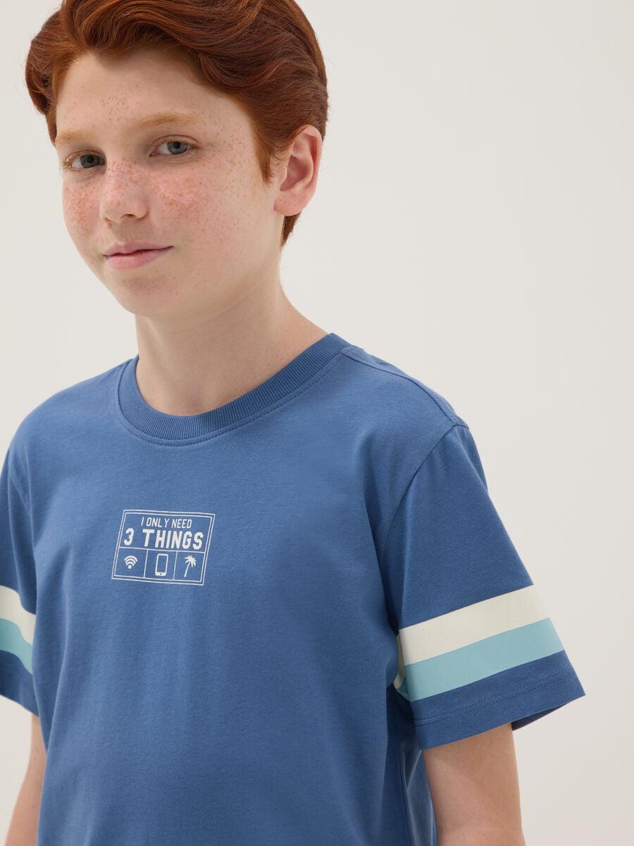 Blue pure cotton boys&rsquo; T-shirt with striped sleeves_0